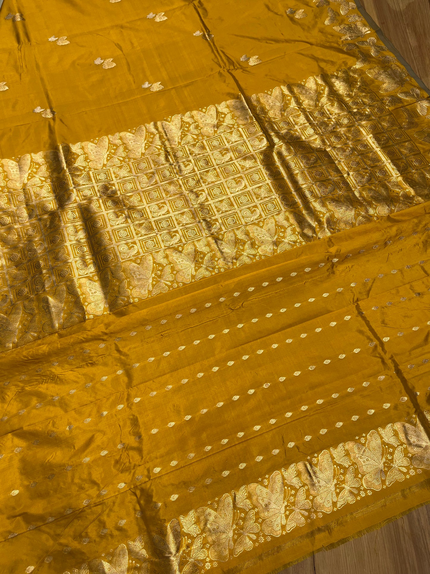YELLOW COLOUR PURE KATAN SILK SAREE EMBELLISHED WITH ZARI WEAVES