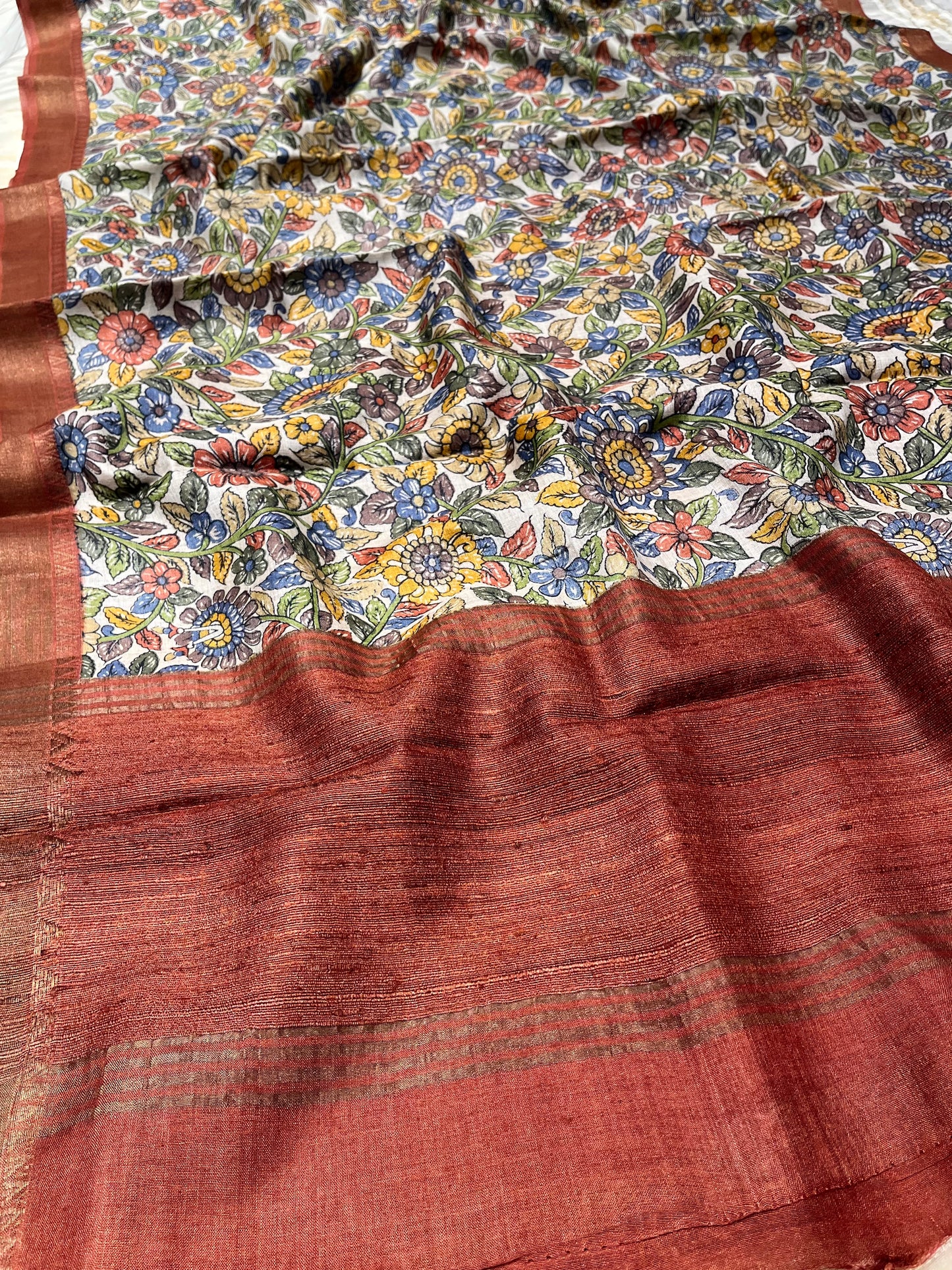 WHITE COLOR PURE MUNGA SILK SAREE WITH ZARI BORDER
