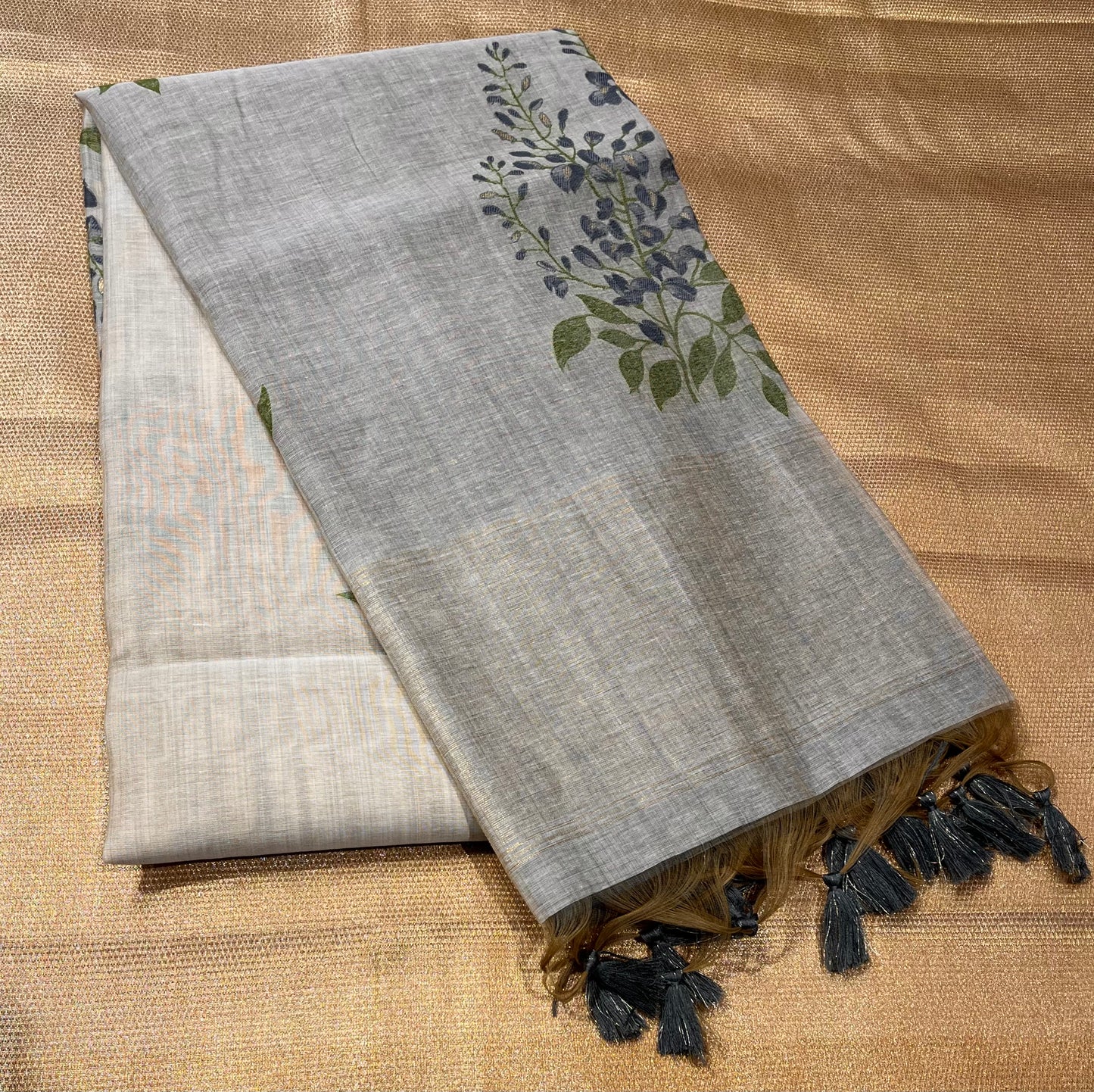 BEIGE COLOUR JAMDANI MUSLIN SAREE WITH CONTRAST BLOUSE