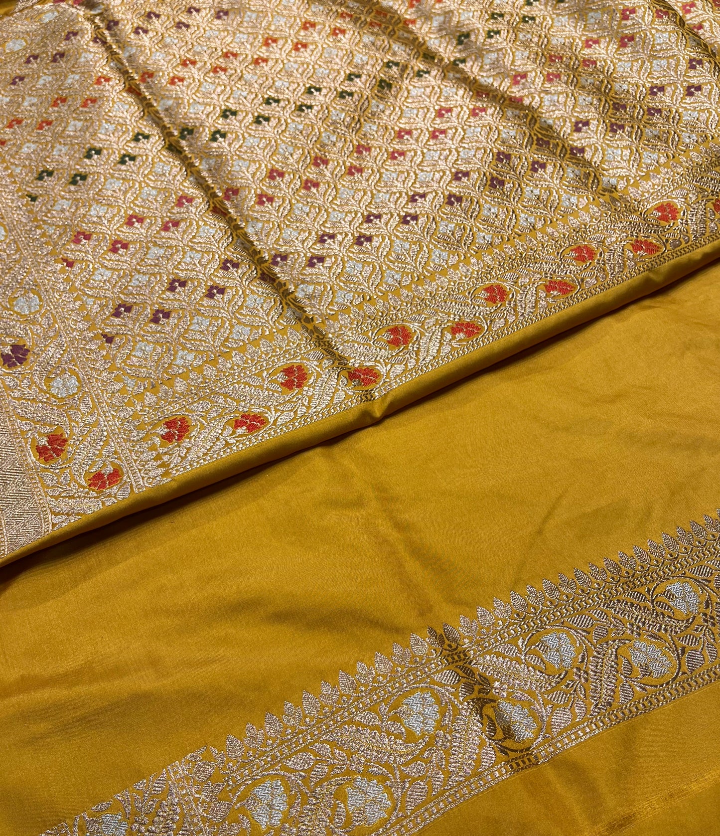 MUSTARD COLOUR PURE BANARASI HANDLOOM SILK SAREE EMBELLISHED WITH ZARI WEAVES - Kothari Sons