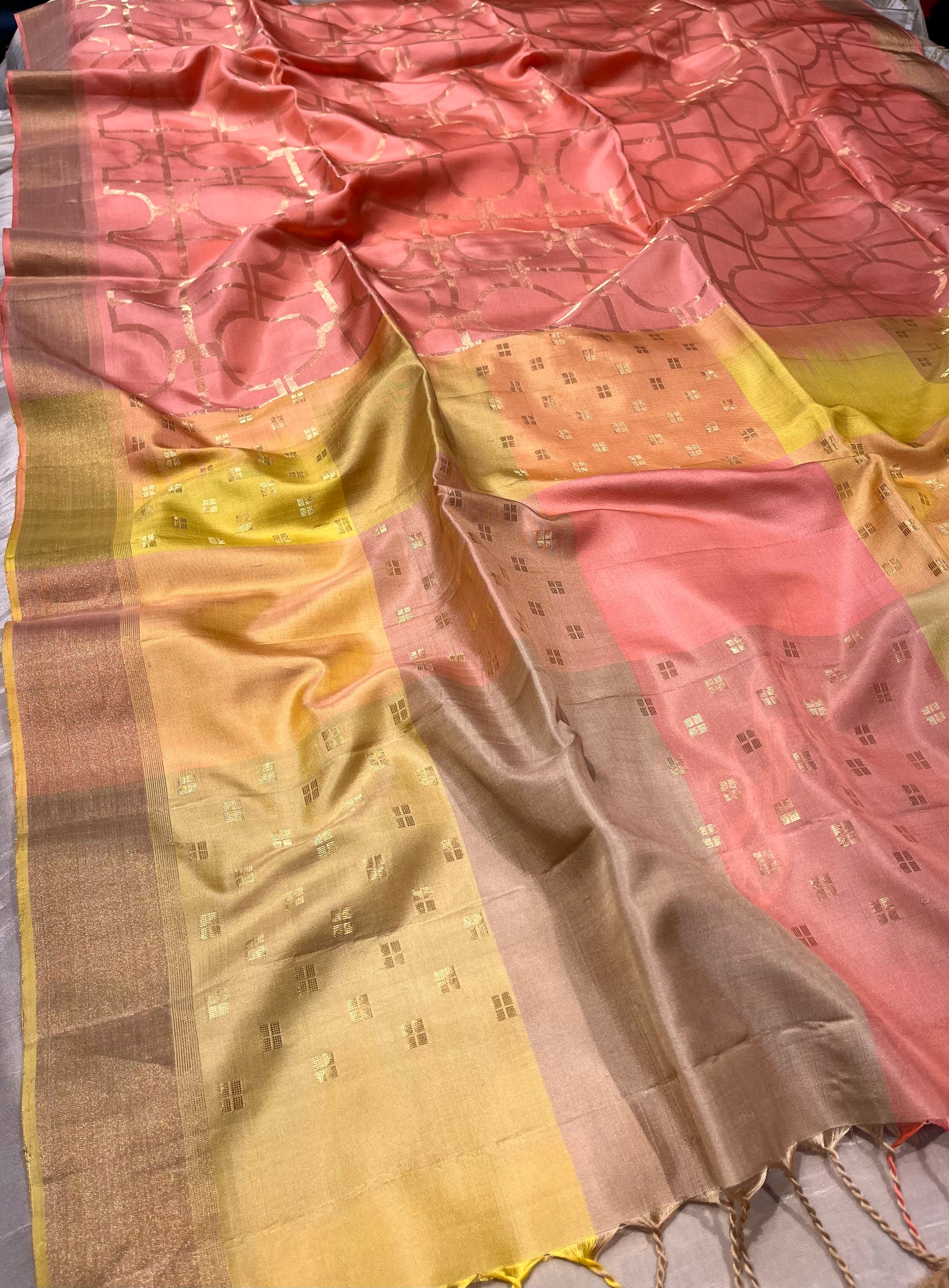 PEACH COLOUR PURE DHARMAVARAM SILK SAREE EMBELLISHED WITH ZARI WEAVES