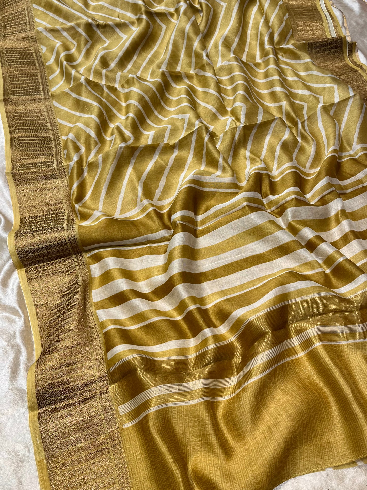 RUST YELLOW COLOUR COTTON SILK SAREE WITH ZARI BORDER