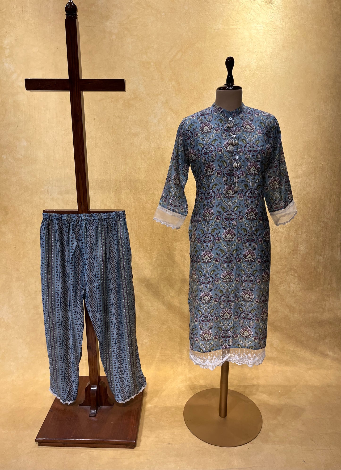 GREY BLUE COLOUR MUSLIN SILK PRINTED KURTA SET