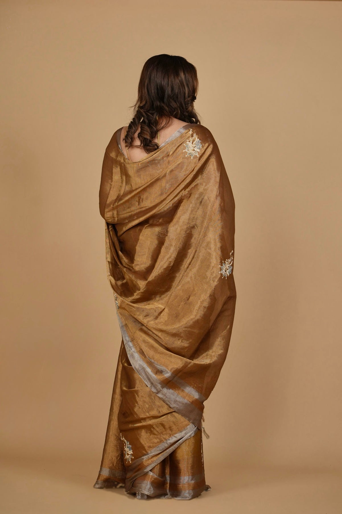 ANTIQUE GOLD CHANDERI SOFT TISSUE SAREE WITH ZARDOZI WORK MOTIFS