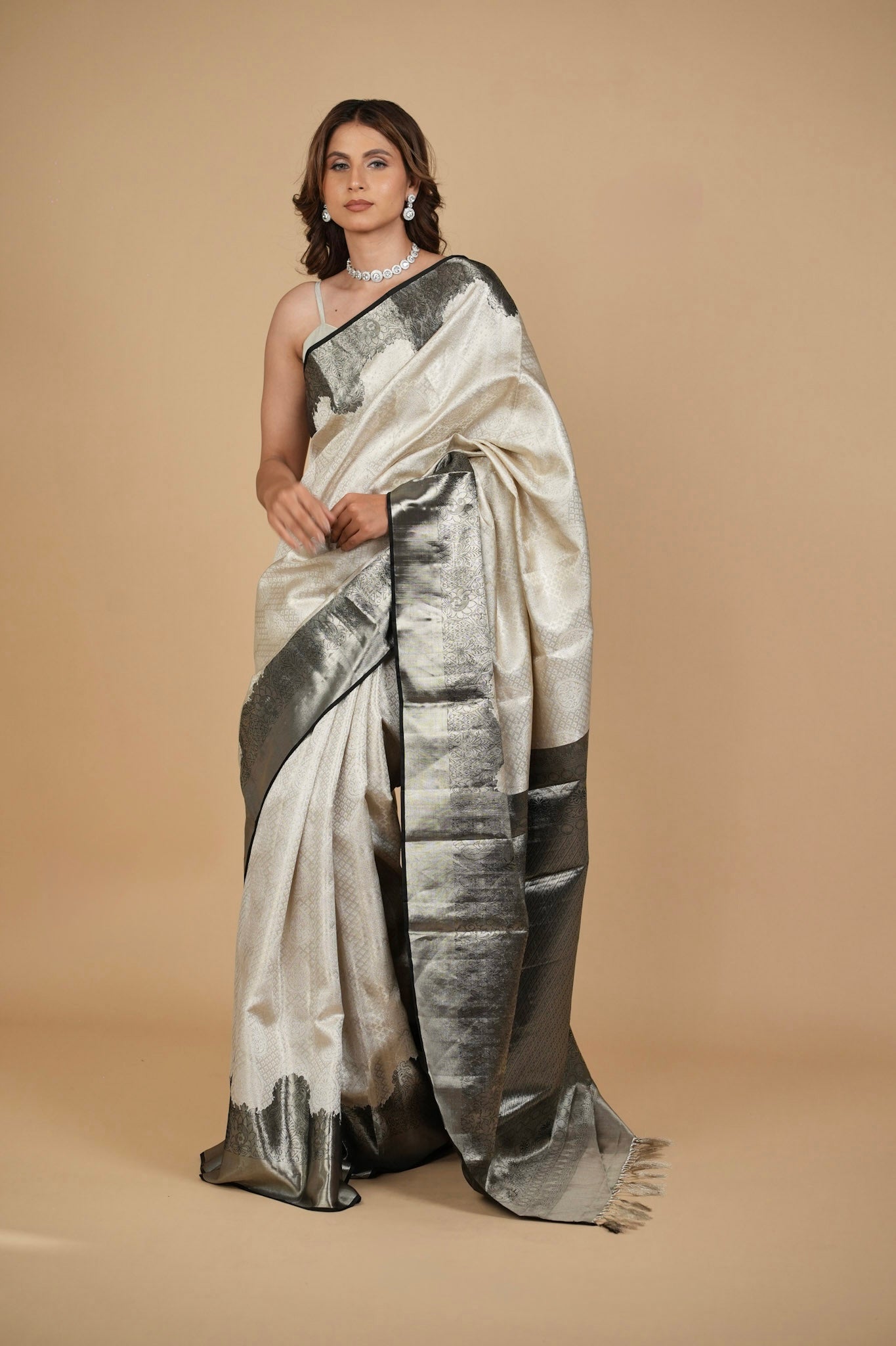 IVORY BROCADE PURE KANJIVARAM SILK SAREE WITH BLACK BORDER, PALLA & BLOUSE