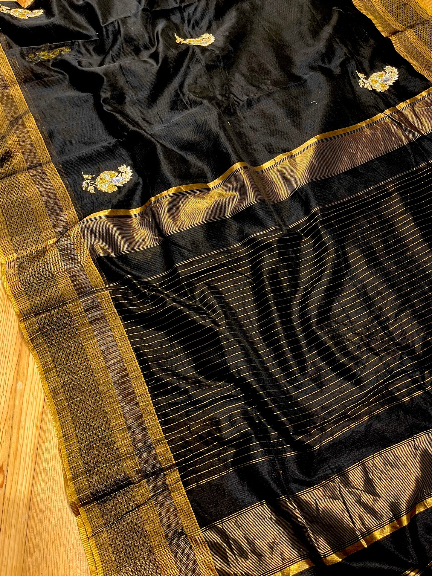 BLACK COLOUR MAHESHWARI HAND EMBROIDERED SAREE EMBELLISHED WITH ZARDOZI & CUTDANA WORK