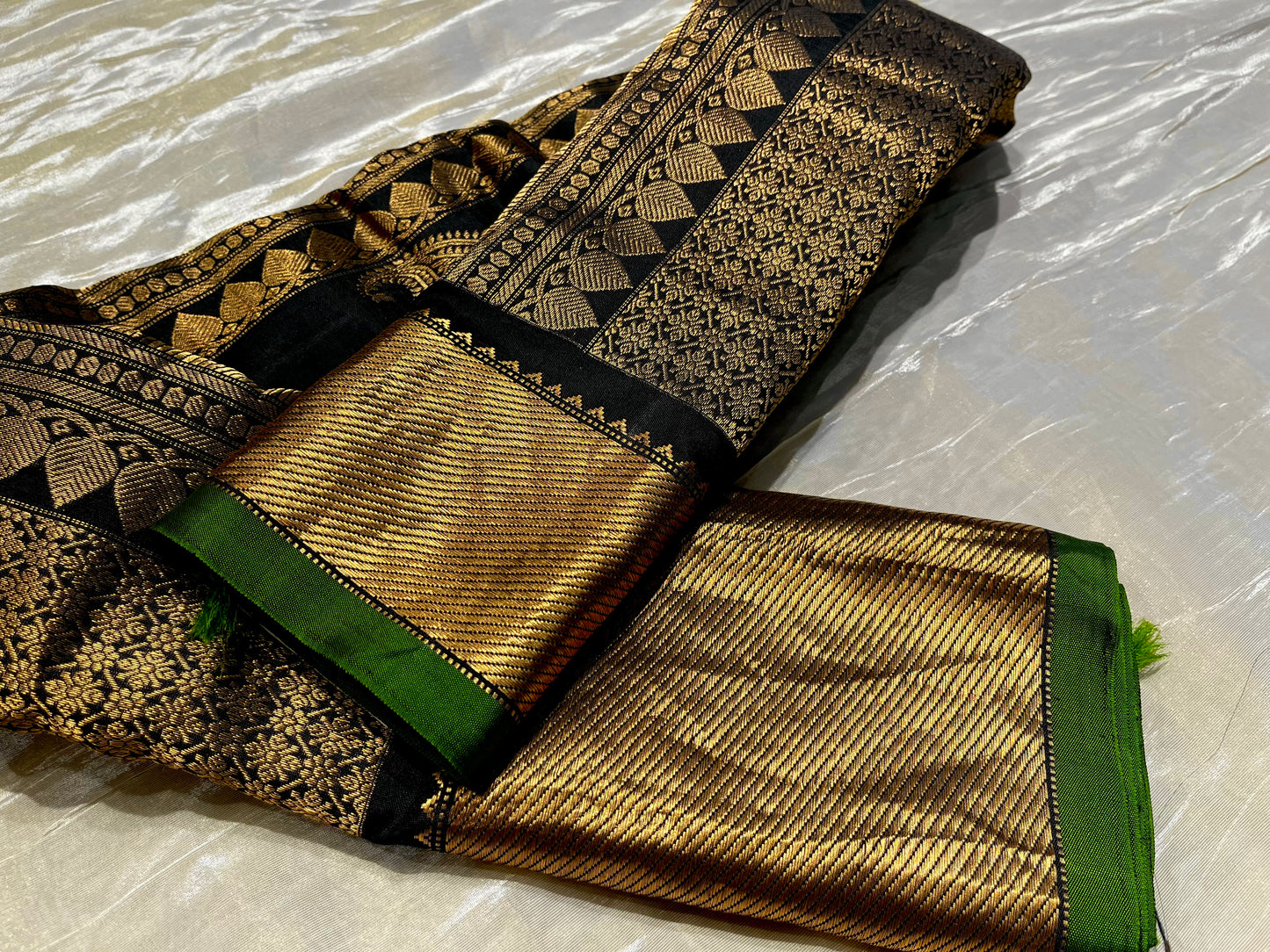 RED COLOUR PURE GADWAL SILK SAREE EMBELLISHED WITH ZARI WEAVES