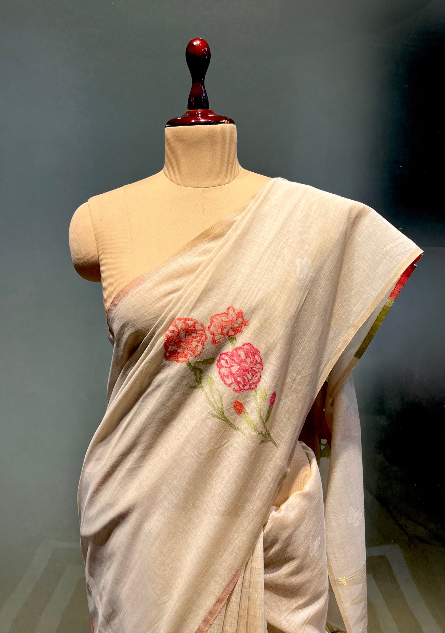 BEIGE COLOUR JAMDANI MUSLIN SAREE WITH CONTRAST BLOUSE