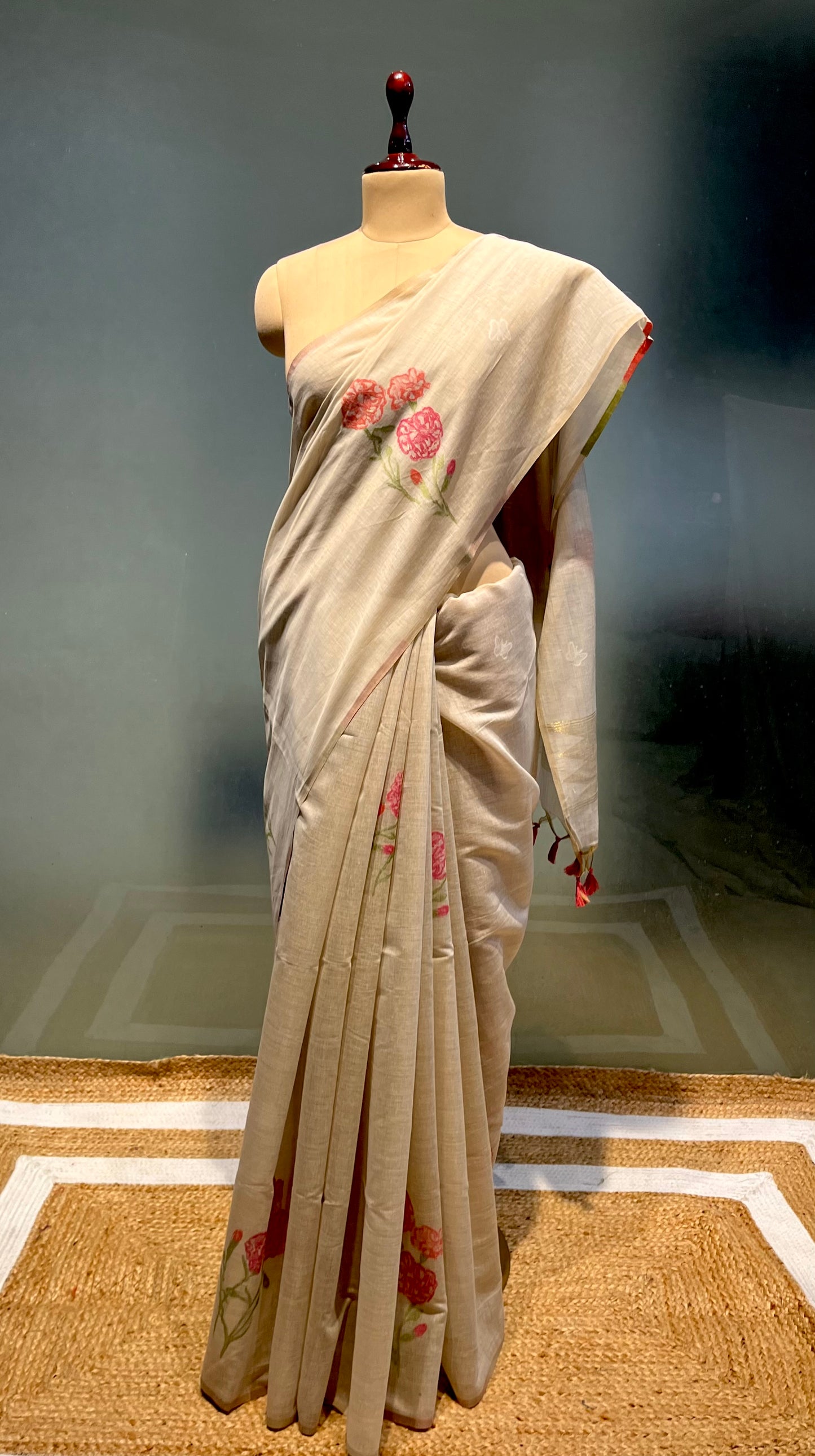 BEIGE COLOUR JAMDANI MUSLIN SAREE WITH CONTRAST BLOUSE