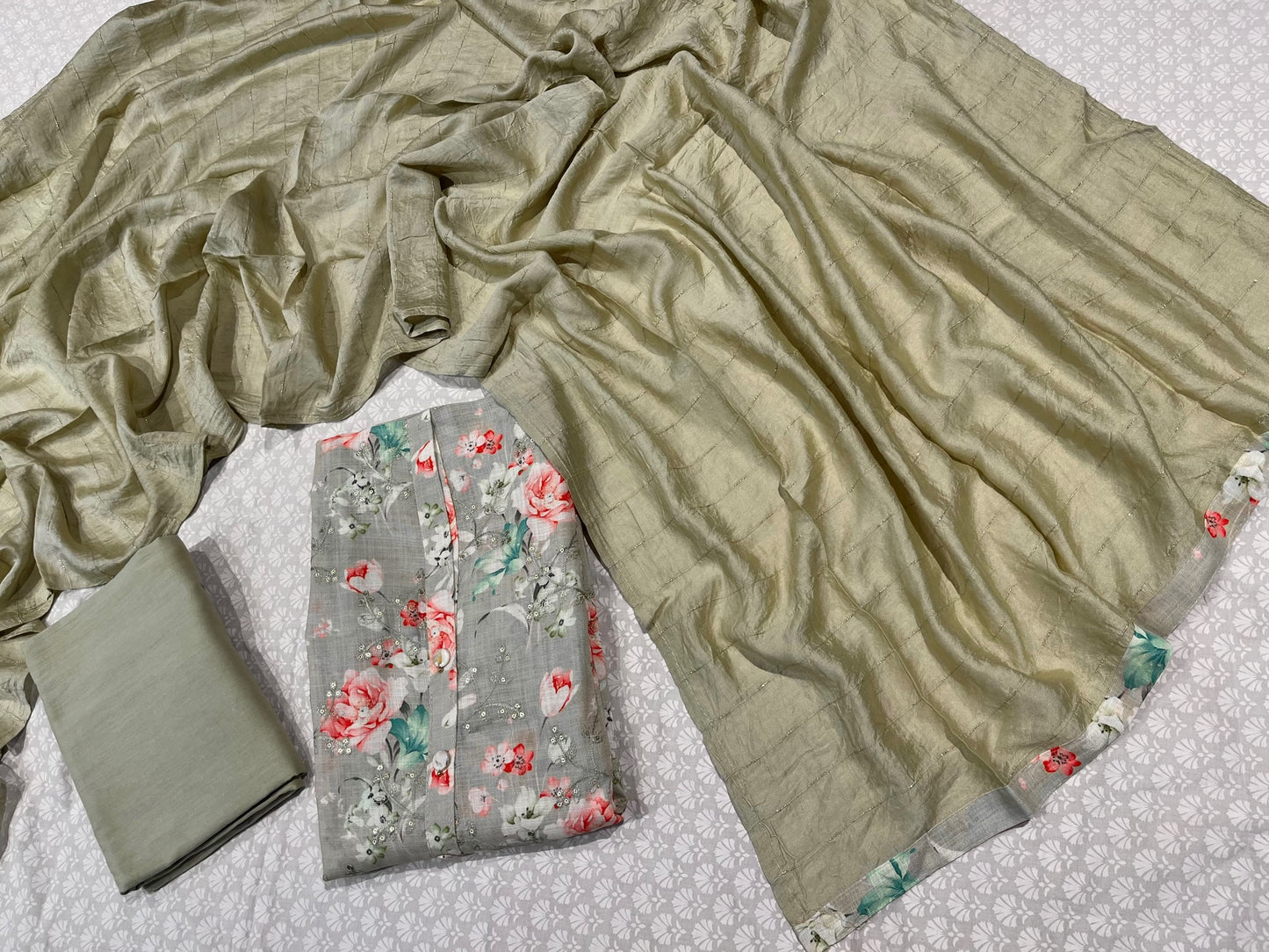 PISTA GREEN COLOUR LINEN PRINTED UNSTITCHED SUIT