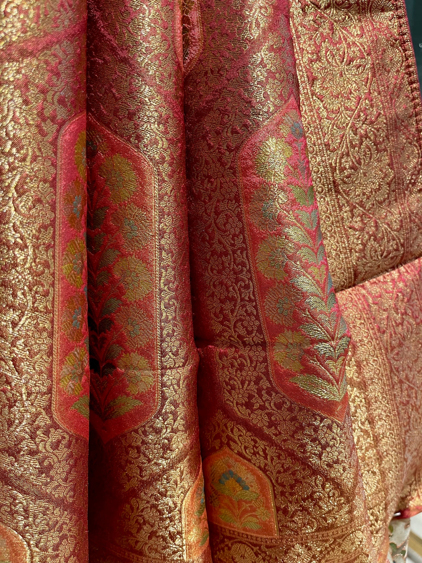 IVORY COLOUR GEORGETTE SILK SAREE WITH ZARI BORDER PALLA AND RANGKAT BLOCK MOTIFS HIGHLIGHTED WITH EMBROIDERY