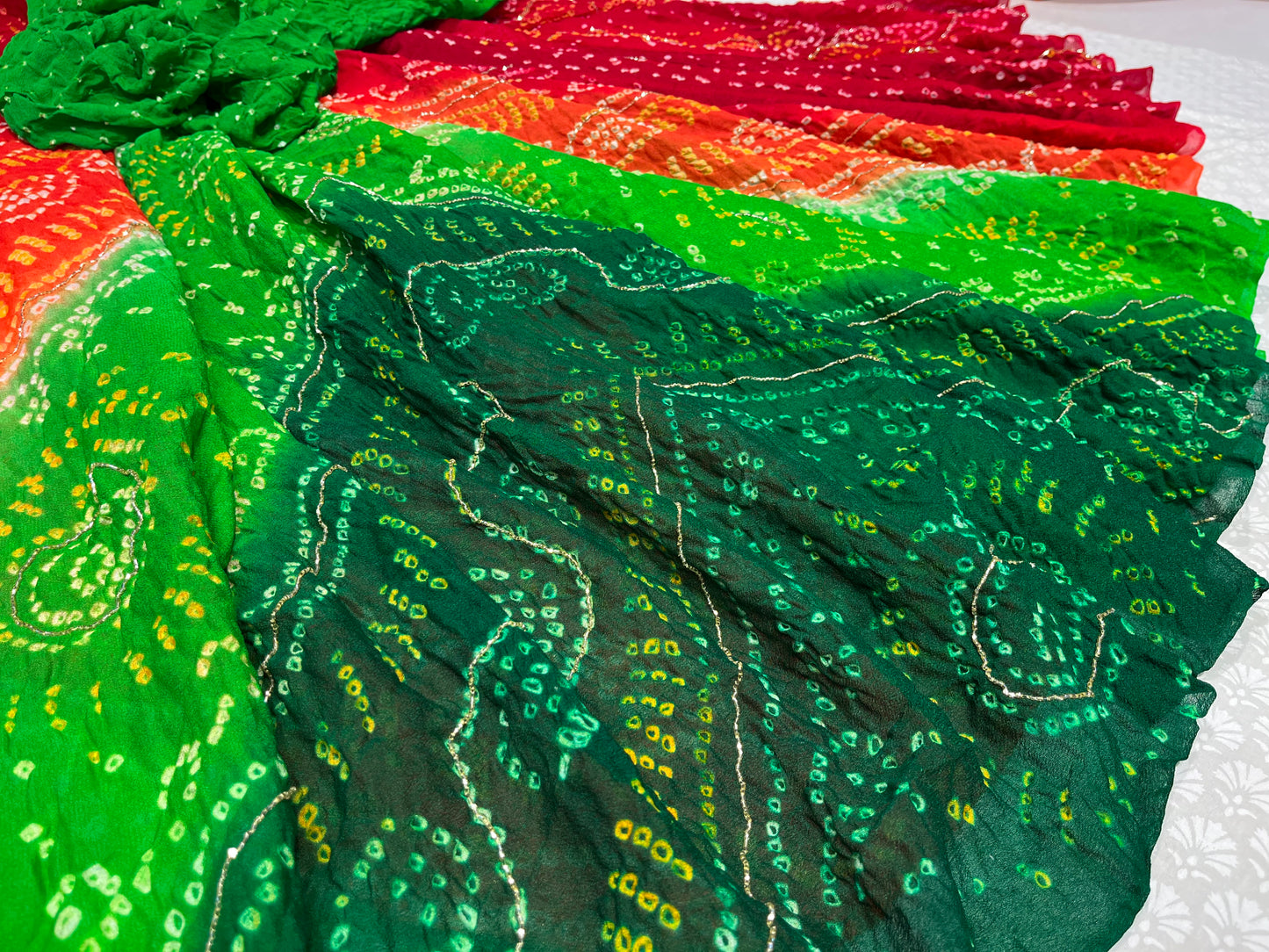 SHADED PURE OJARIYA BANDHANI EMBROIDERED SAREE EMBELLISHED WITH CUTDANA WORK