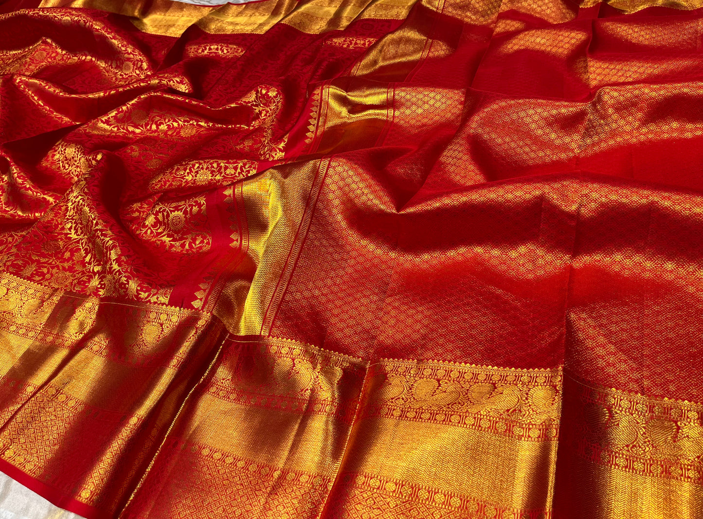 RED COLOUR KANJIVARAM SILK SAREE EMBELLISHED WITH ZARI WEAVES