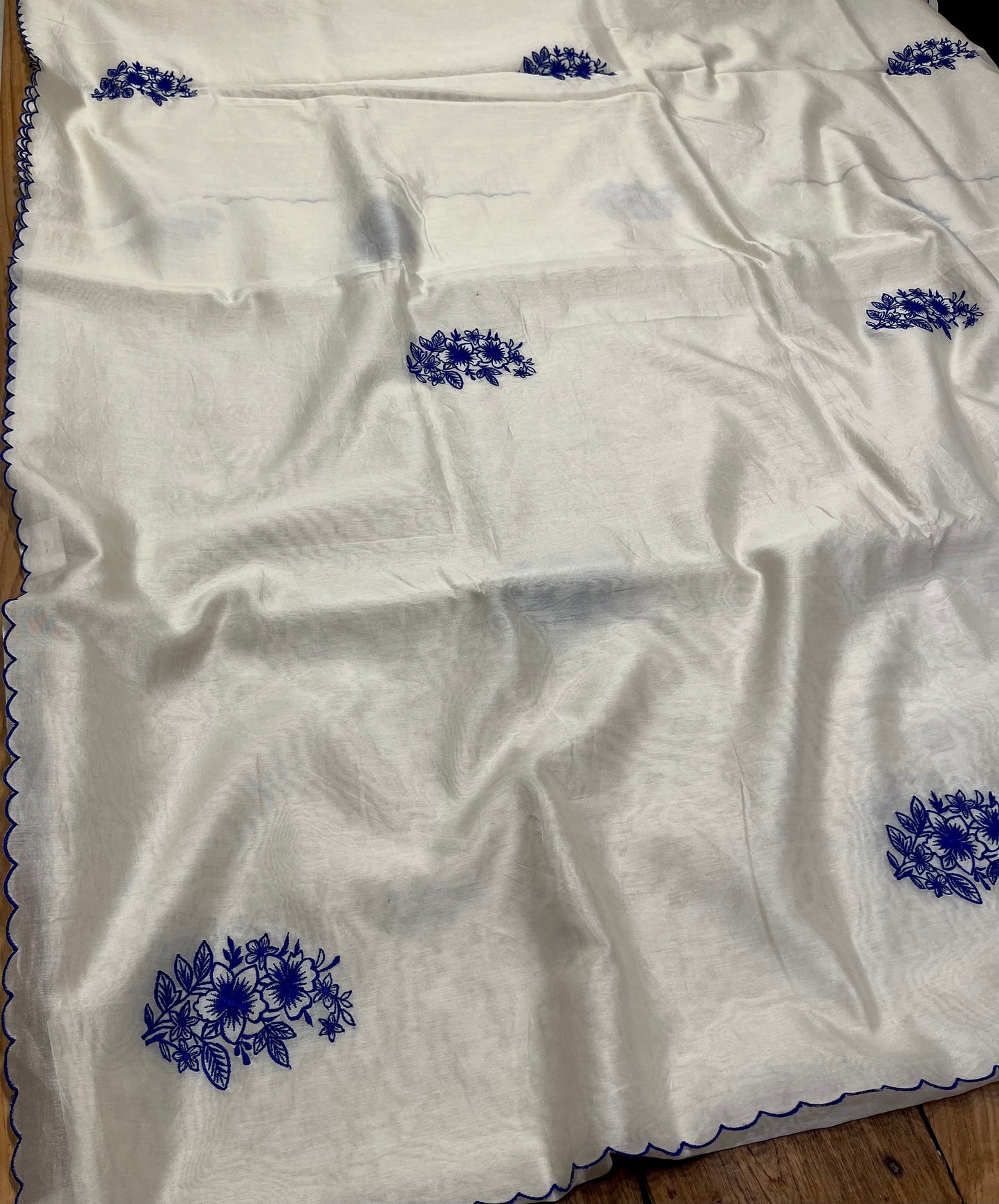 WHITE COLOUR CHANDERI SCALLOP BORDER EMBROIDERED SAREE EMBELLISHED WITH RESHAM EMBROIDERY BY SIDDHAIKA - Kothari Sons