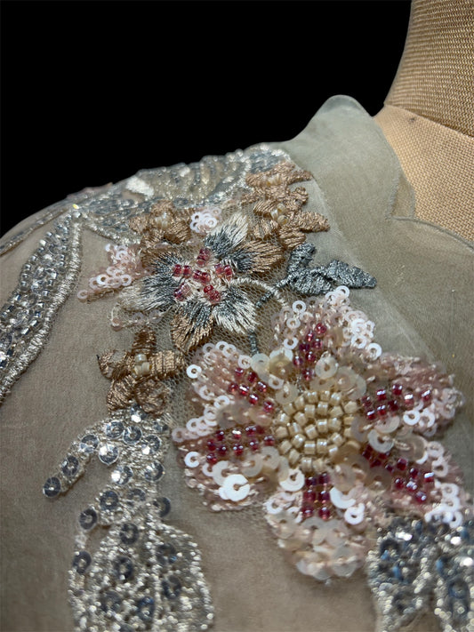 DUSTY BEIGE PURE ORGANZA CHANTILLY LACE APPLIQUÉ TOP WITH CREPE PANTS (DELIVERY IN 30 DAYS)