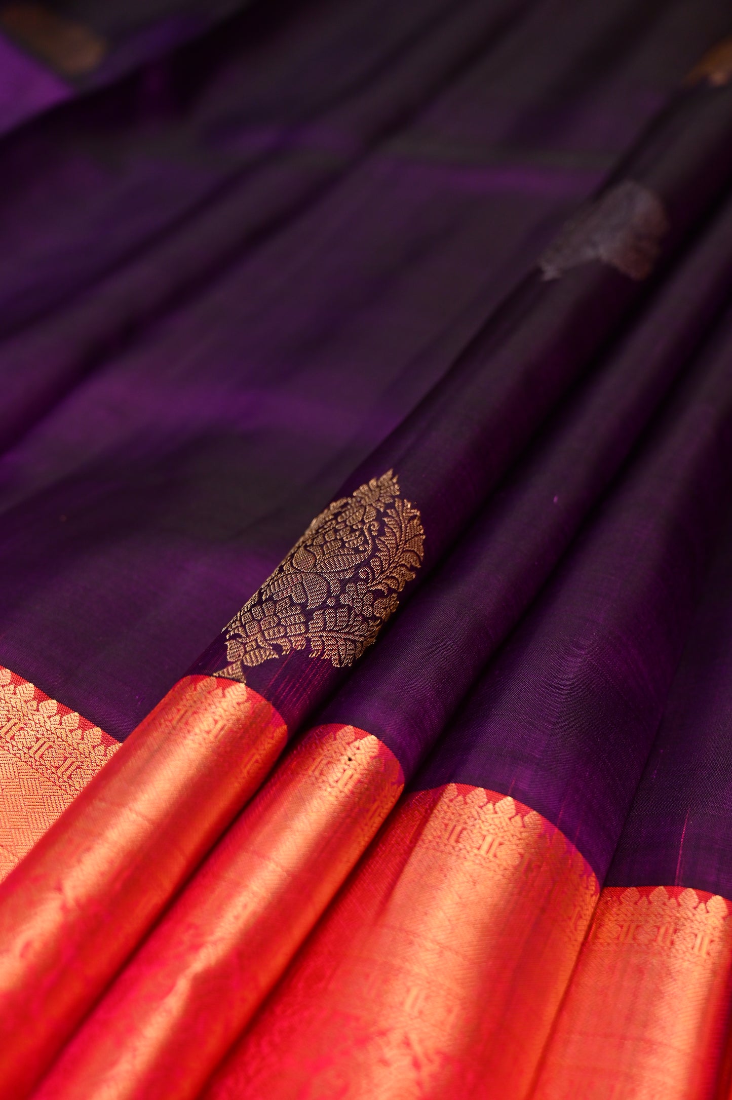 ROYAL PURPLE PURE KANJIVARAM SILK SAREE WITH GOLD & SILVER ZARI BOOTIES, CONTRAST BRIGHT RED PALLU & BLOUSE