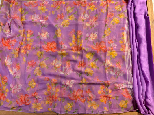 LILAC COLOUR FLORAL PRINTED CHIFFON SAREE WITH PLAIN CREPE BLOUSE ( DELIVERY IN 20 DAYS )
