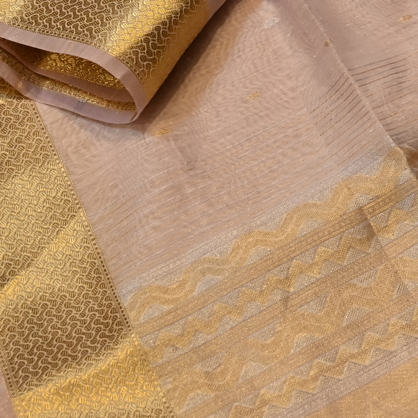 LILAC COLOUR MAHESHWARI MUNGA COTTON SAREE WITH GOLDEN ZARI BORDER PALLA