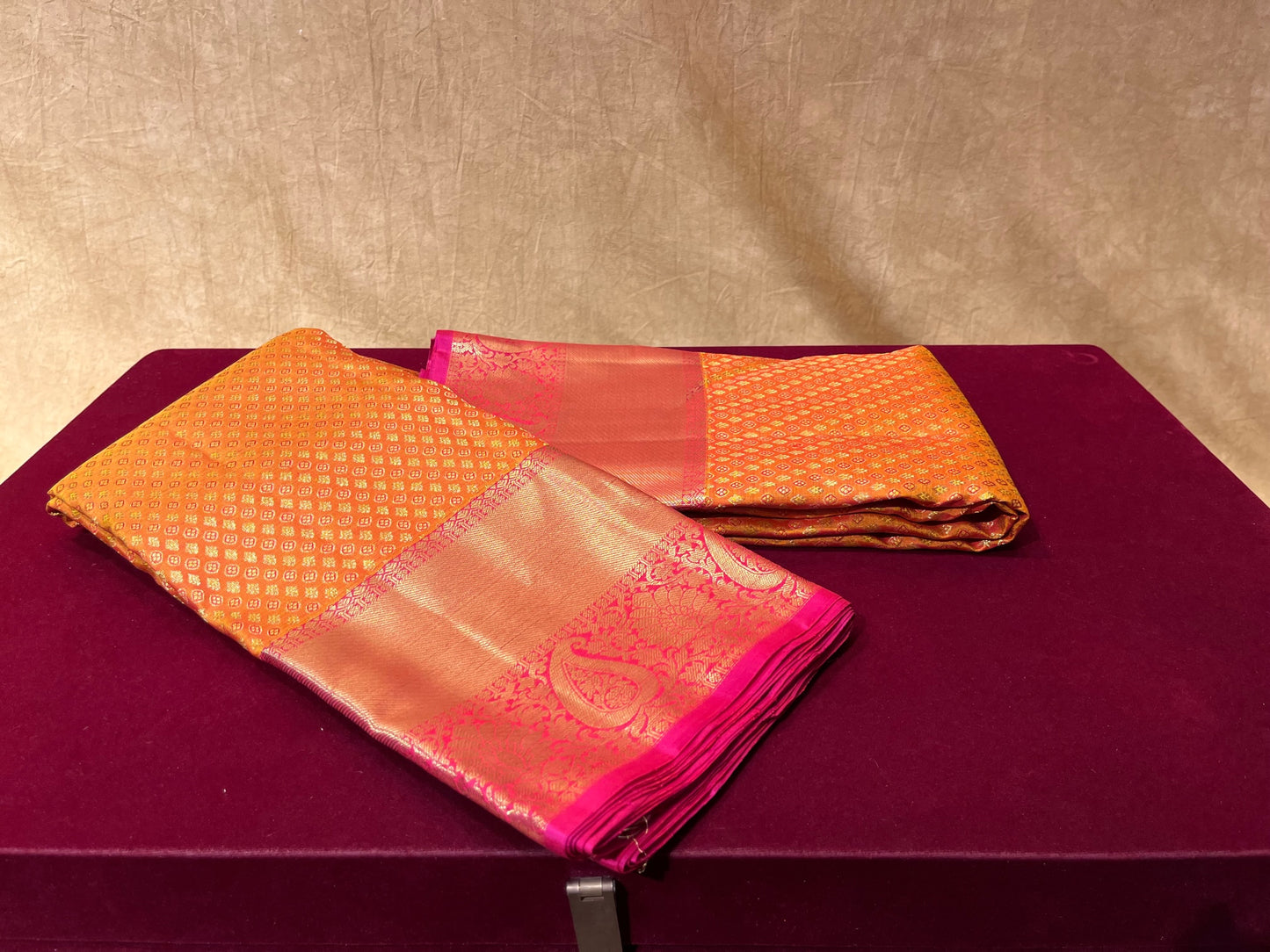 ORANGE COLOUR KANJIVARAM SILK SAREE WITH CONTRAST BORDER & ZARI WEAVE