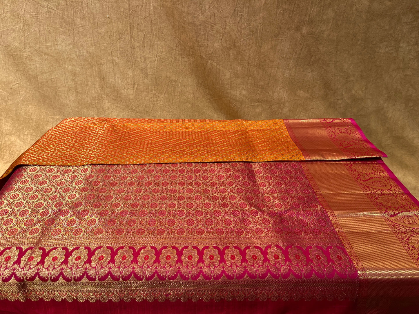 ORANGE COLOUR KANJIVARAM SILK SAREE WITH CONTRAST BORDER & ZARI WEAVE