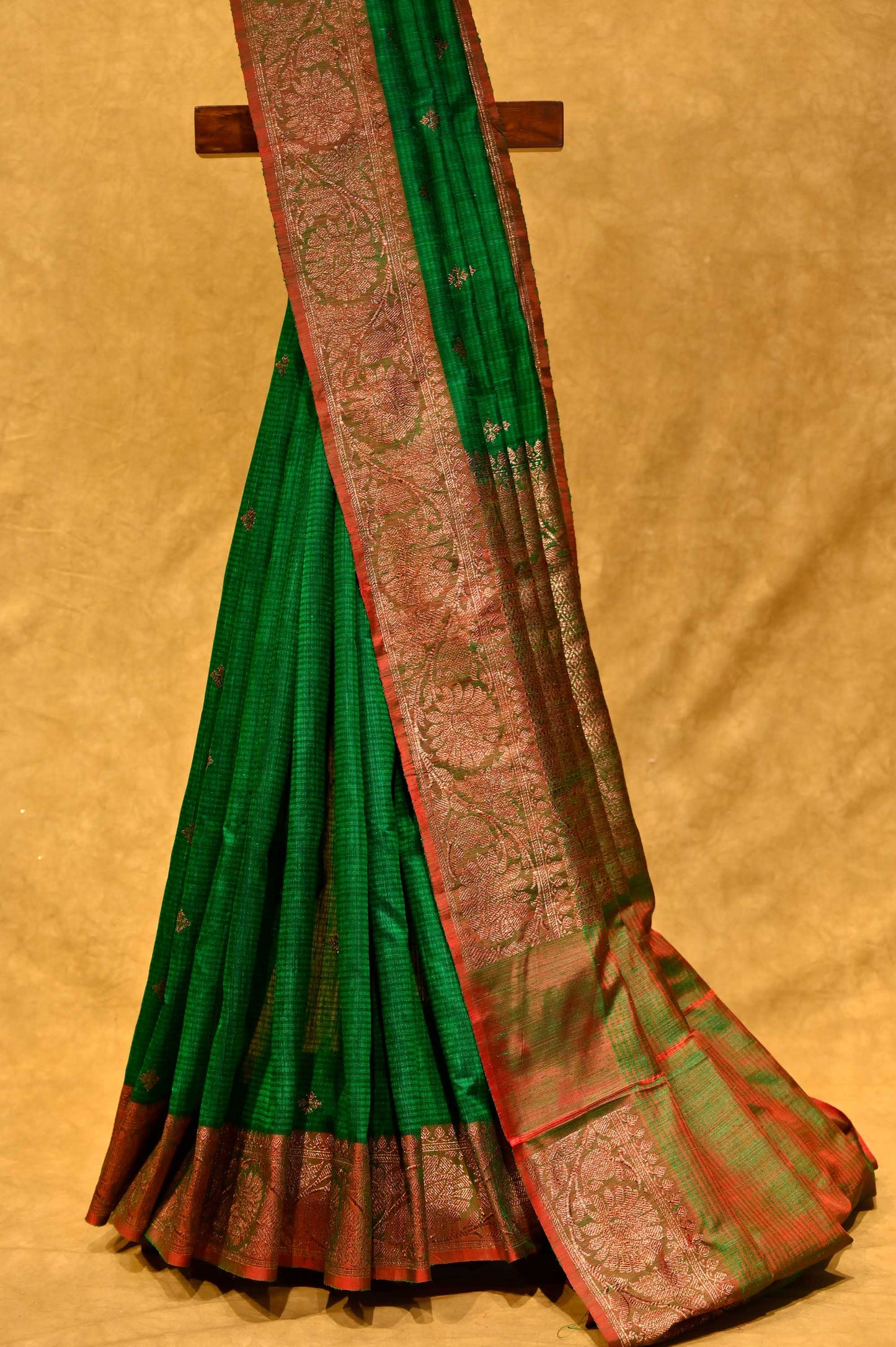 GREEN RAW SILK SAREE WITH ANTIQUE ZARI BORDER - Kothari Sons