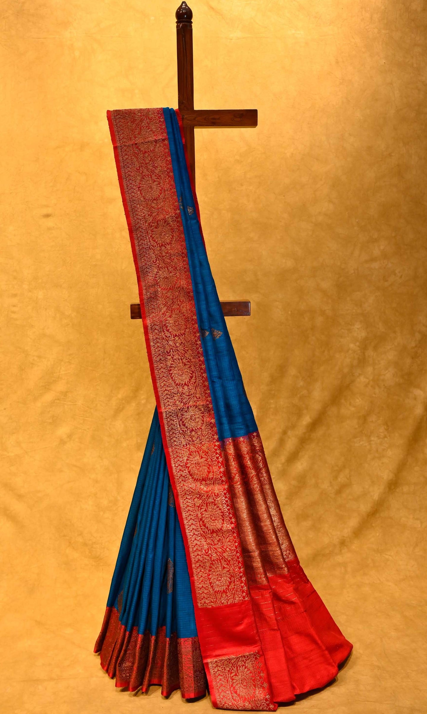 BLUE RAW SILK SAREE WITH CONTRAST ANTIQUE ZARI BORDER - Kothari Sons