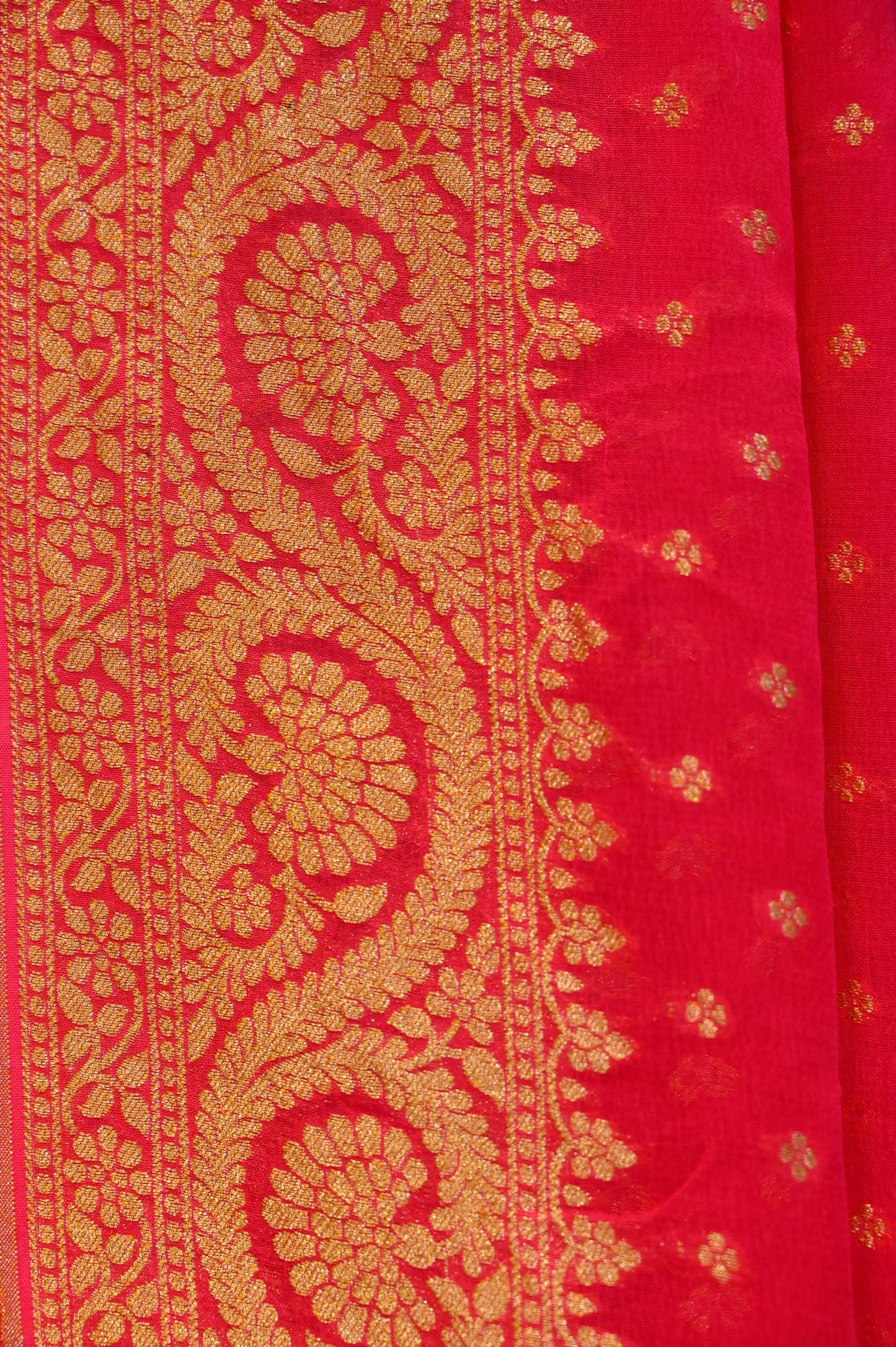 KHADDI PURE GEORGETTE GAJARI SAREE WITH ZARI BORDER - Kothari Sons