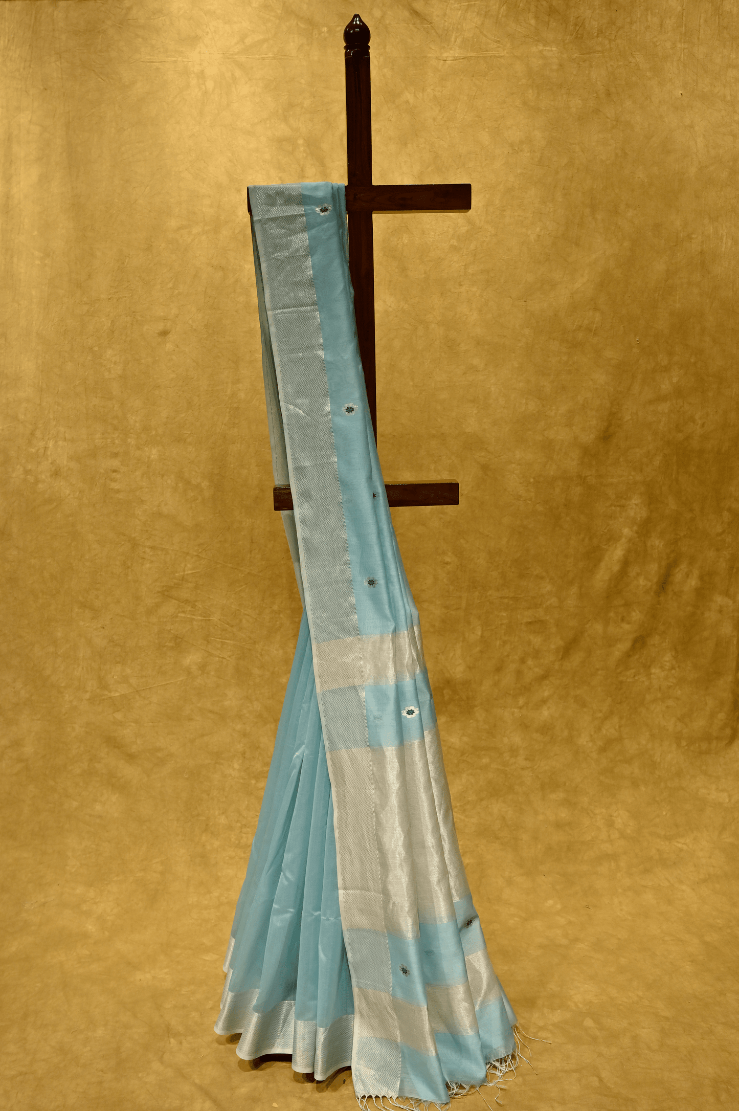 PASTLE BLUE MAHESHWARI SAREE WITH ZARI BORDER - Kothari Sons
