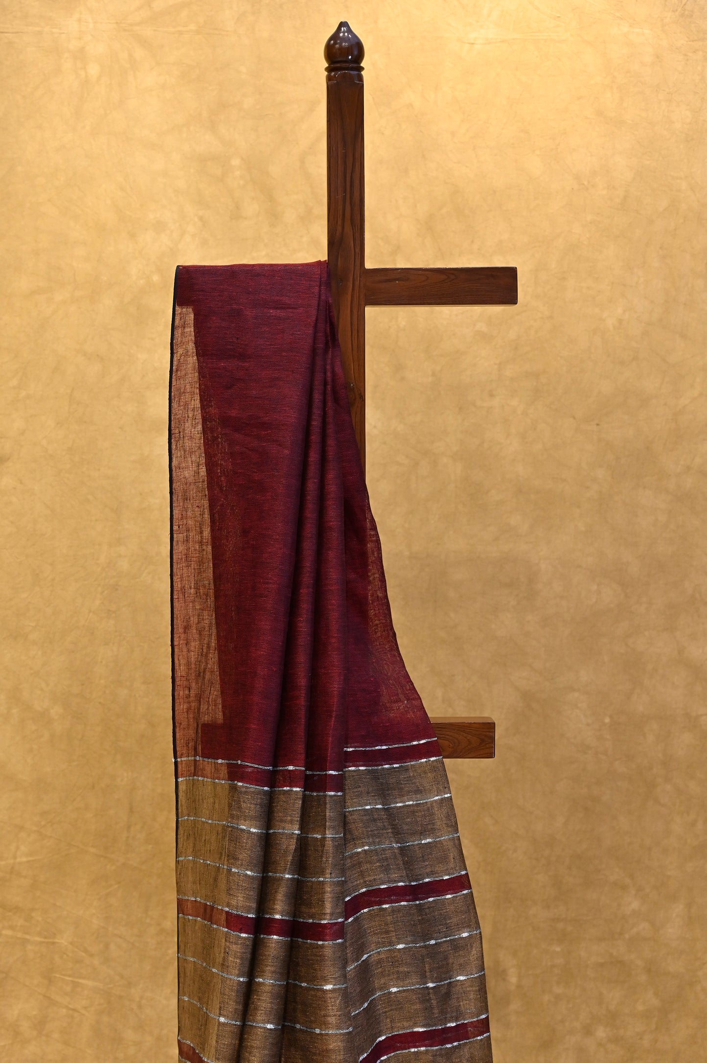 MAROON LINEN SAREE - Kothari Sons