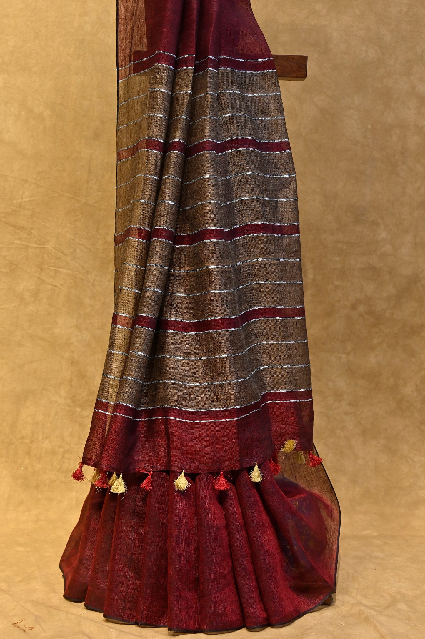 MAROON LINEN SAREE - Kothari Sons