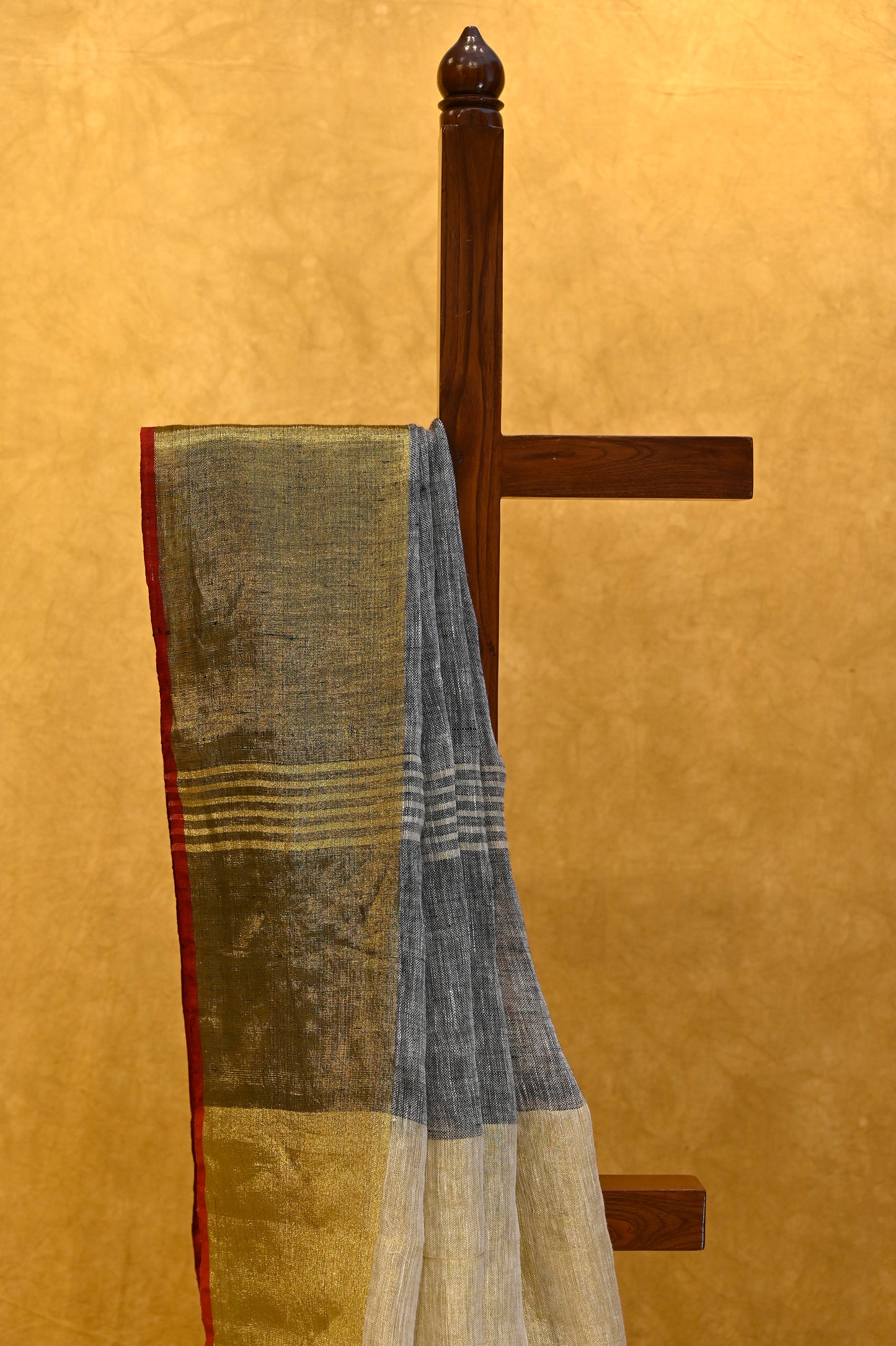 GREY LINEN SAREE WITH ZARI BORDER - Kothari Sons