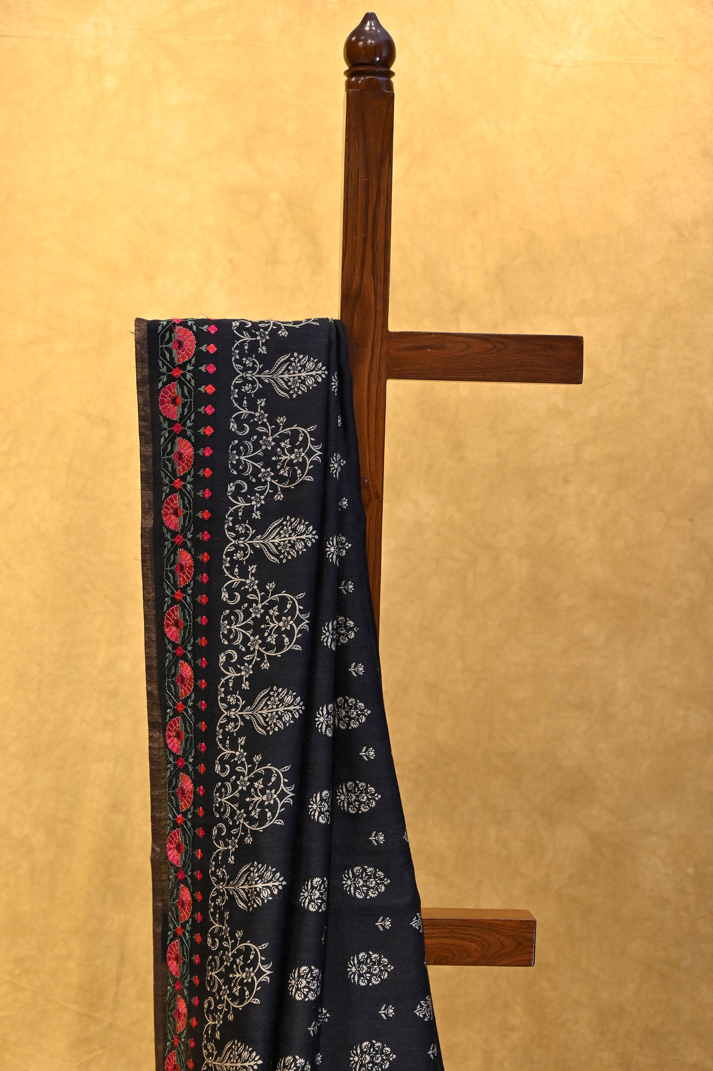 BLACK MUNGA TUSSAR SAREE WITH RESHAM EMBROIDERY BORDER - Kothari Sons