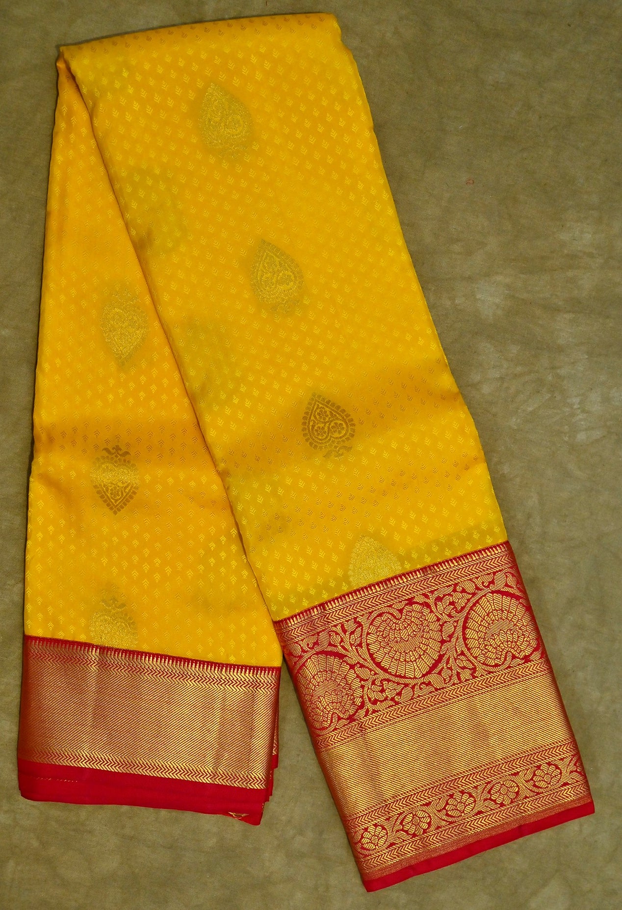 YELLOW KANJIVARAM SAREE WITH CONTRAST BORDER - Kothari Sons