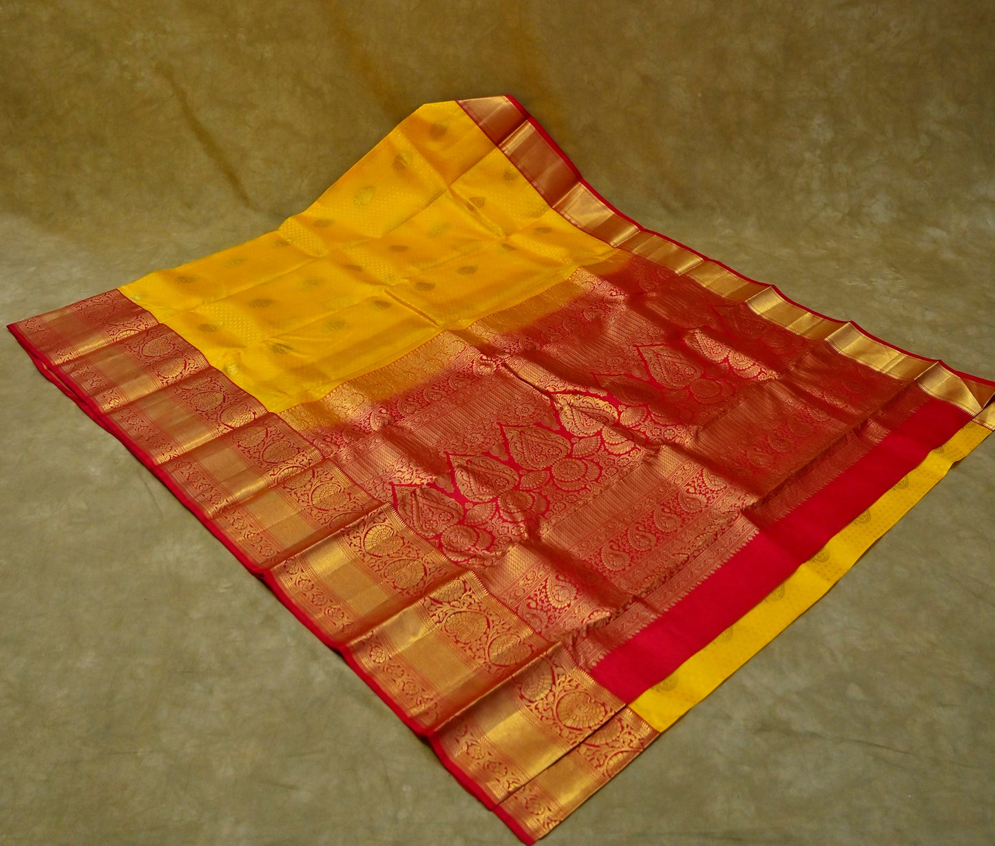 YELLOW KANJIVARAM SAREE WITH CONTRAST BORDER - Kothari Sons
