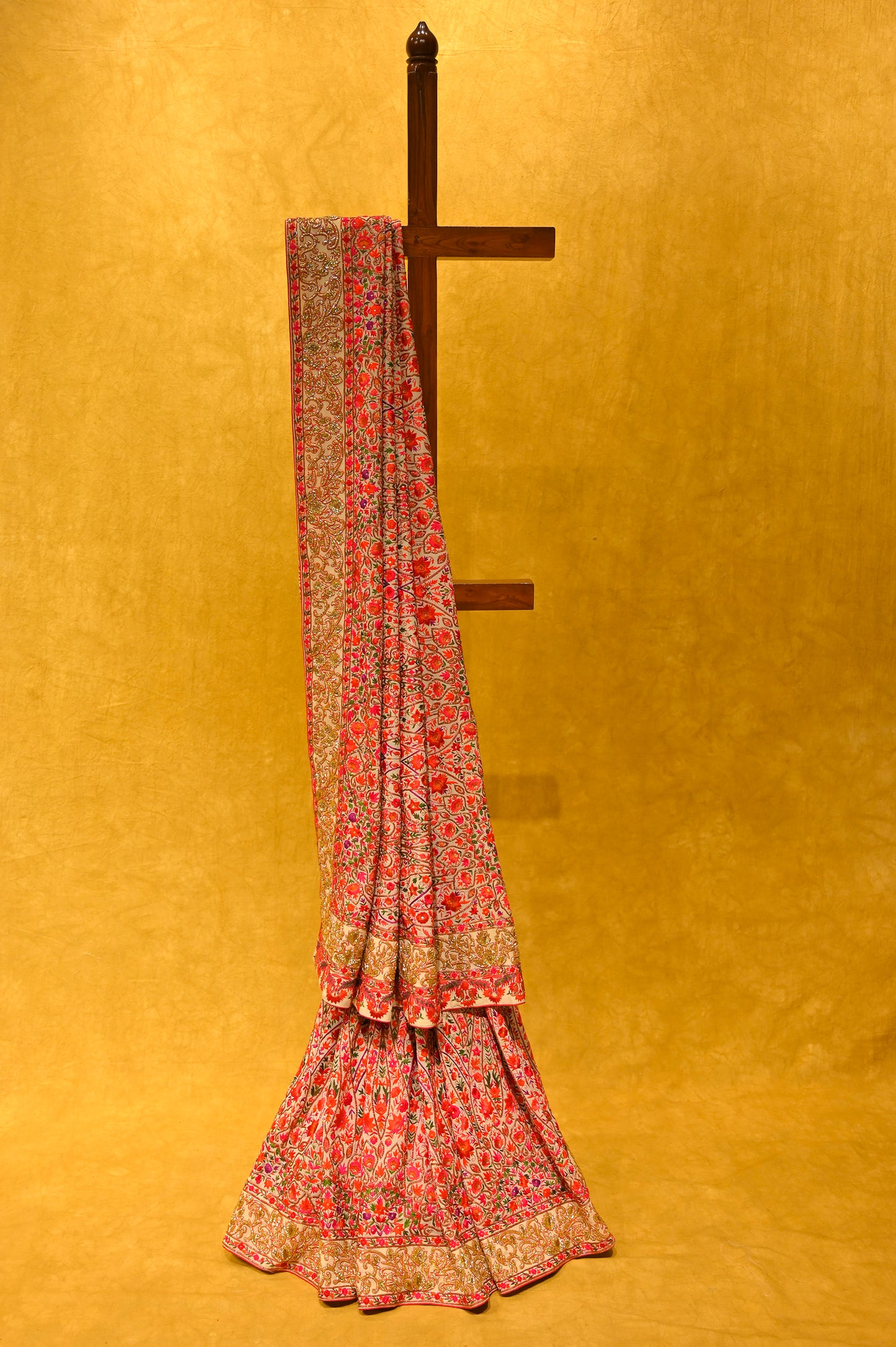OFF WHITE GEORGETTE SAREE WITH HAND EMBROIDERED KASHMIRI WORK