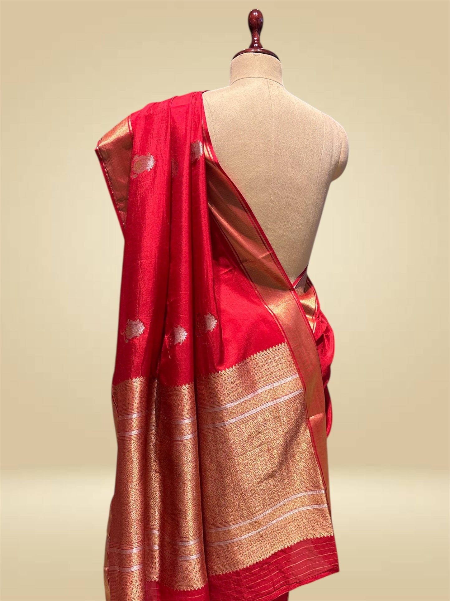 RED COLOUR PLANT-BASED SILK SAREE WITH ZARI WORK