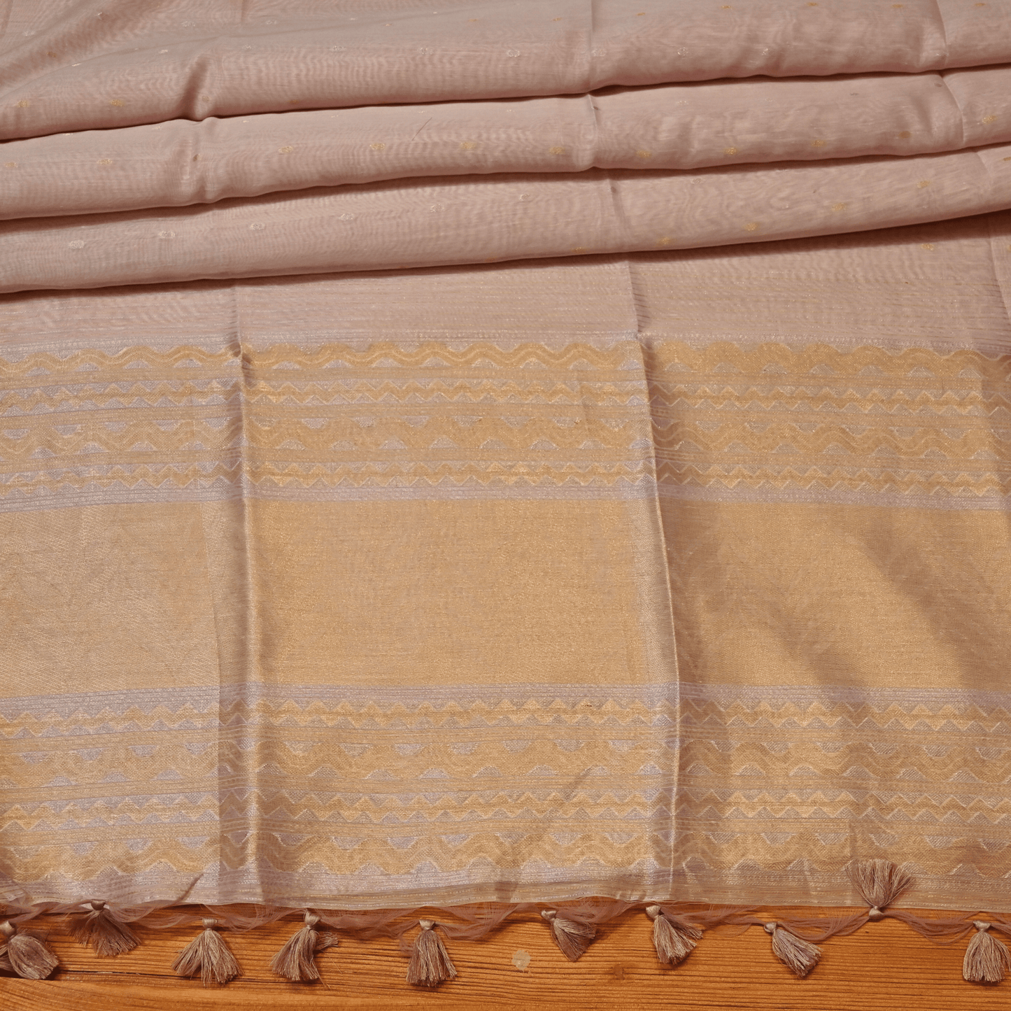 LILAC COLOUR MAHESHWARI MUNGA COTTON SAREE WITH GOLDEN ZARI BORDER PALLA