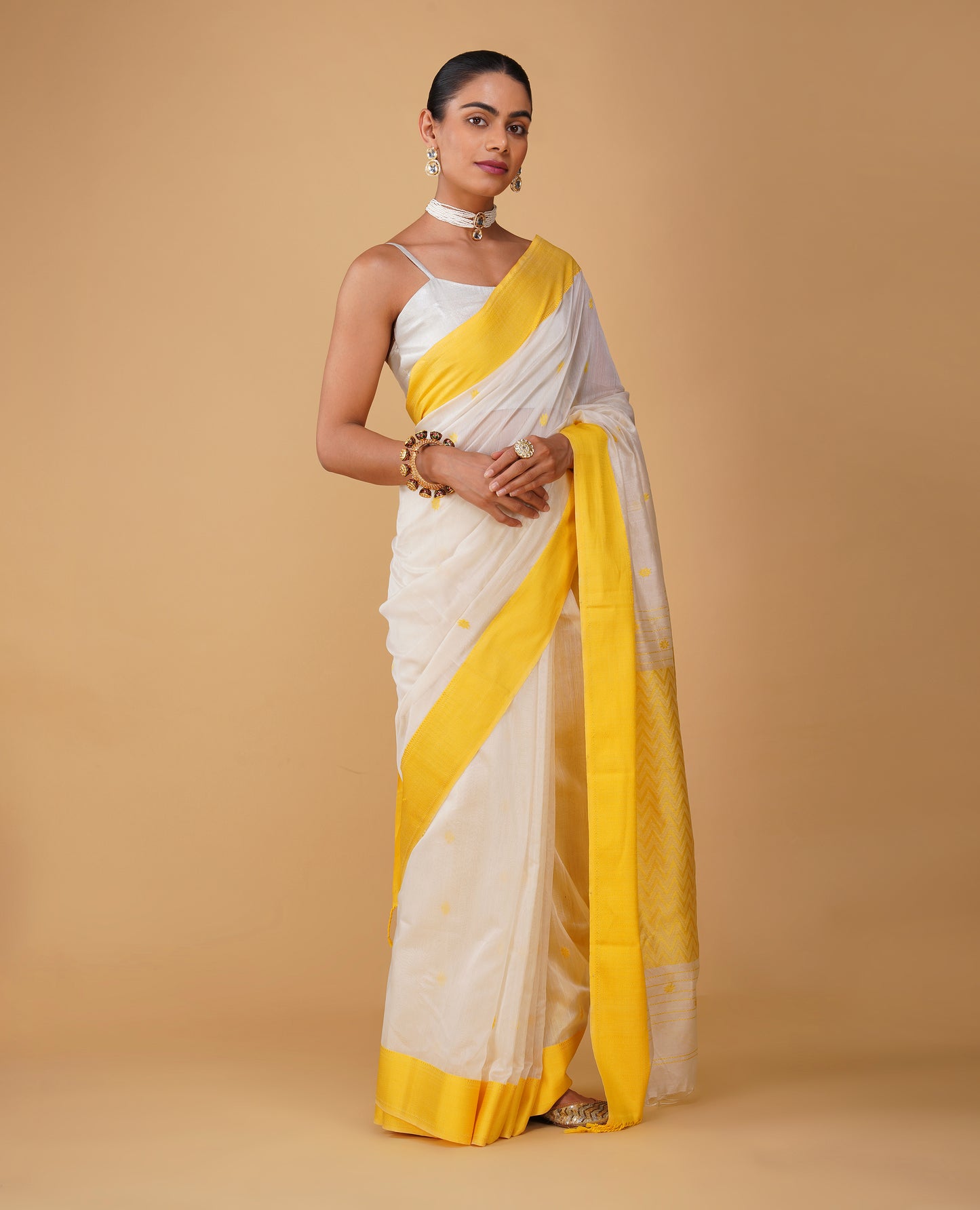 OFF WHITE MAHESHWARI SAREE WITH YELLOW CONTRAST BORDER & PALLA