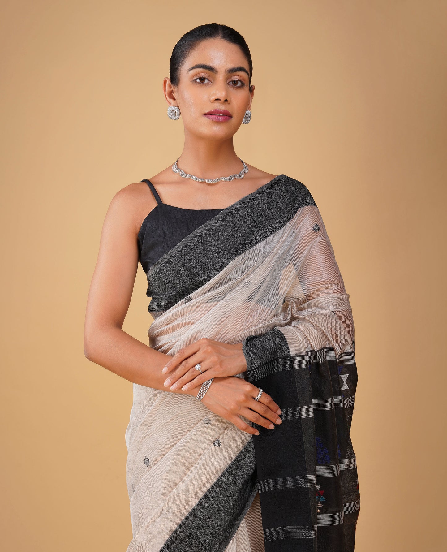 OFF-WHITE/SILVER MAHESHWARI SAREE WITH BLACK RESHAM BORDER, JAMDANI PALLA & CONTRAST BLACK BLOUSE