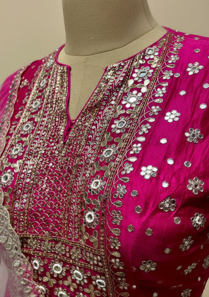 PURE SILK TIE-DYE SAREE WITH READYMDE BLOUSE EMBELLISHED WITH GOTA PATTI WORK - Kothari Sons