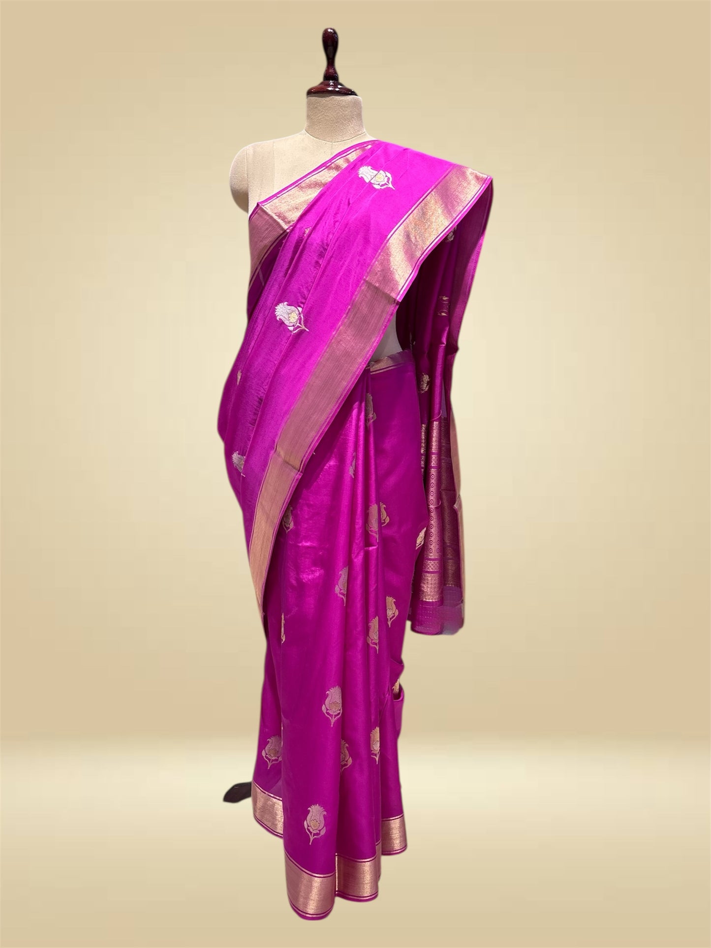ROYAL FUCHSIA COLOUR PLANT-BASED SILK SAREE WITH ZARI WORK