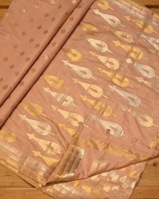 DUSTY ROSE MUNGA CHANDERI SAREE WITH TEMPLE BORDER AND SILVER-GOLDEN BOOTIES