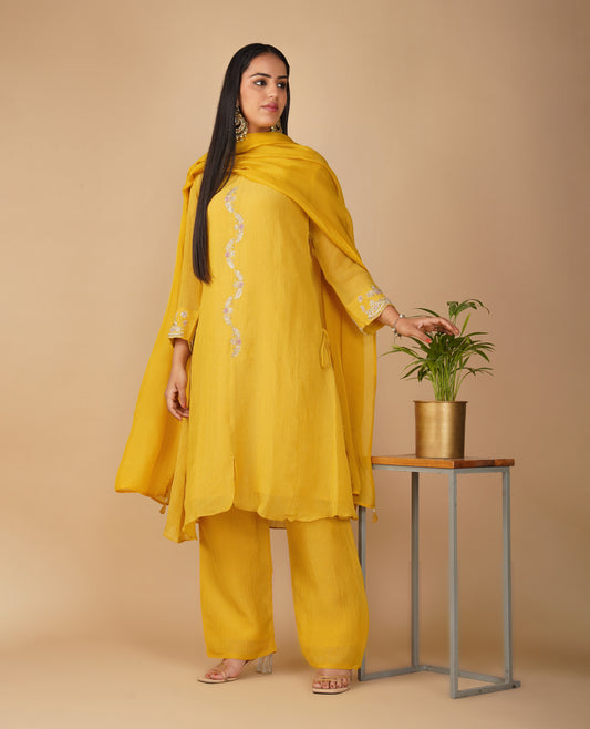 (DELIVERY TIME 20 DAYS) YELLOW TISSUE READYMADE SUIT WITH ZARI FLORAL EMBROIDERY PAIRED WITH PANTS & DUPATTA