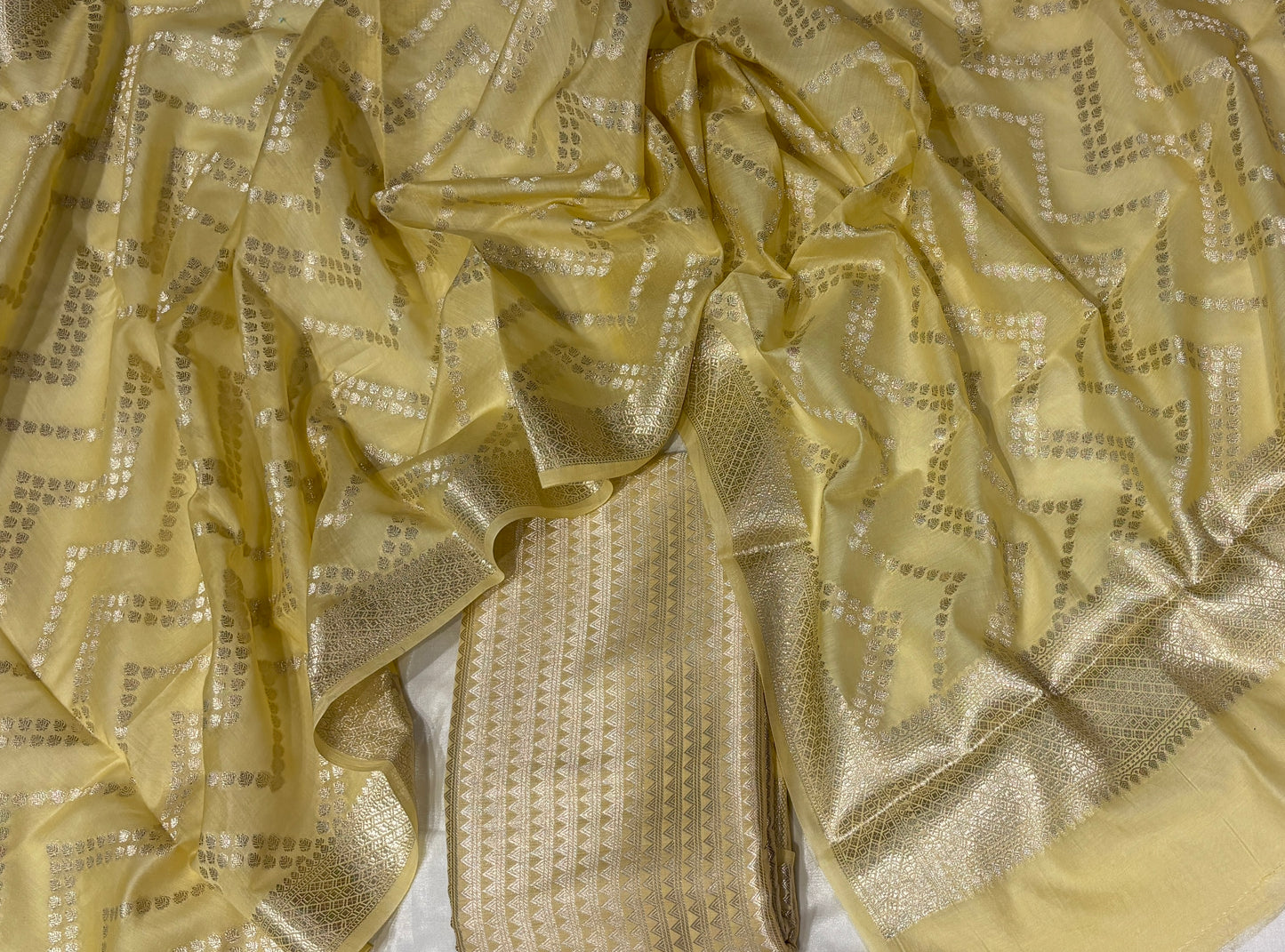 PASTEL YELLOW COLOUR CHANDERI UNSTITCHED SUIT SET (2 PIECE -KURTA & DUPATTA)