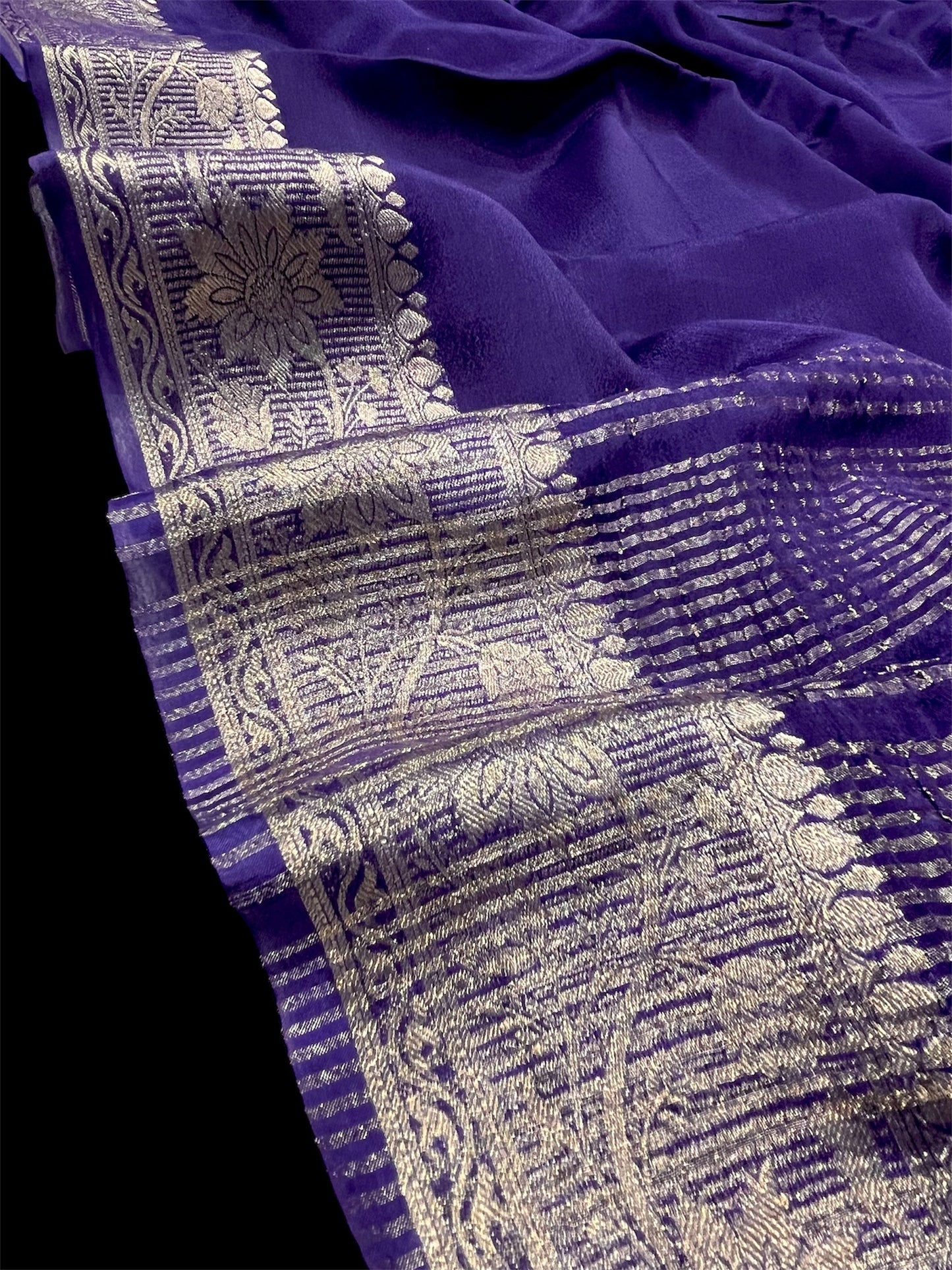 PURPLE PLAIN CHINON SAREE WITH GOLDEN ZARI WOVEN BORDER AND CREPE BLOUSE (DELIVERY IN 20 DAYS)