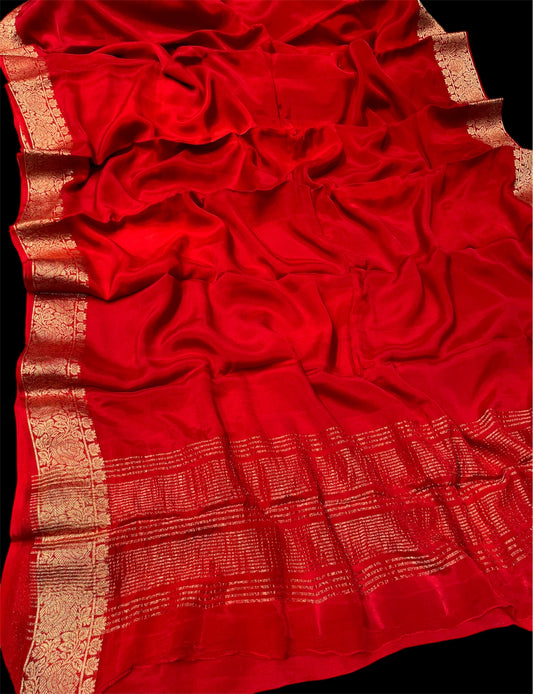 RED PLAIN CHINON SAREE WITH GOLDEN ZARI WOVEN BORDER AND CREPE BLOUSE (DELIVERY IN 20 DAYS)
