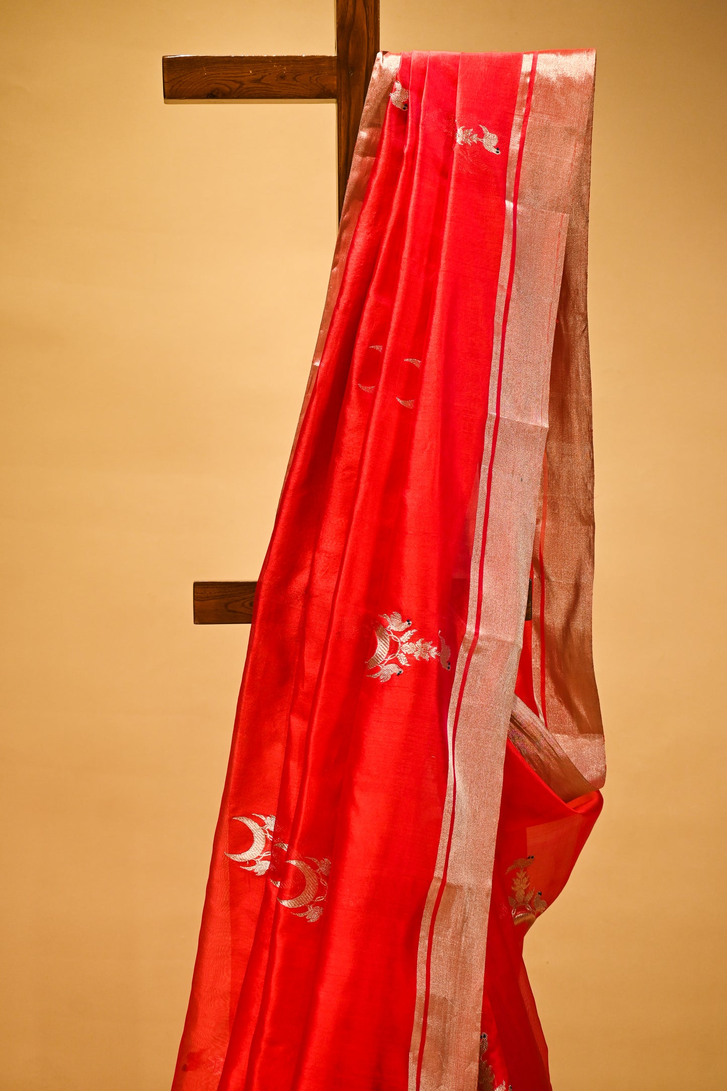 CRIMSON RED CHANDERI HANDWOVEN SILK SAREE