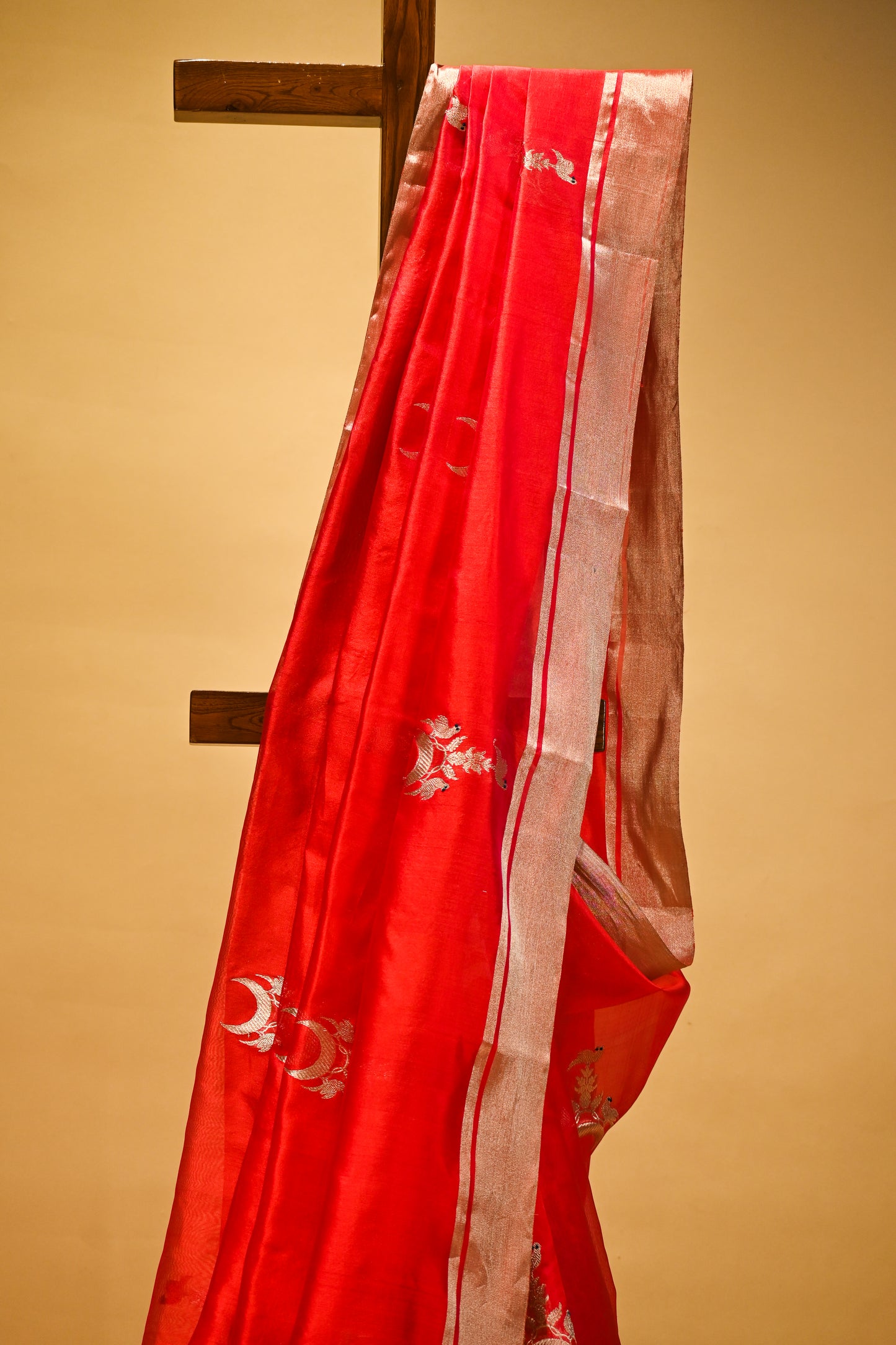 CRIMSON RED CHANDERI HANDWOVEN SILK SAREE
