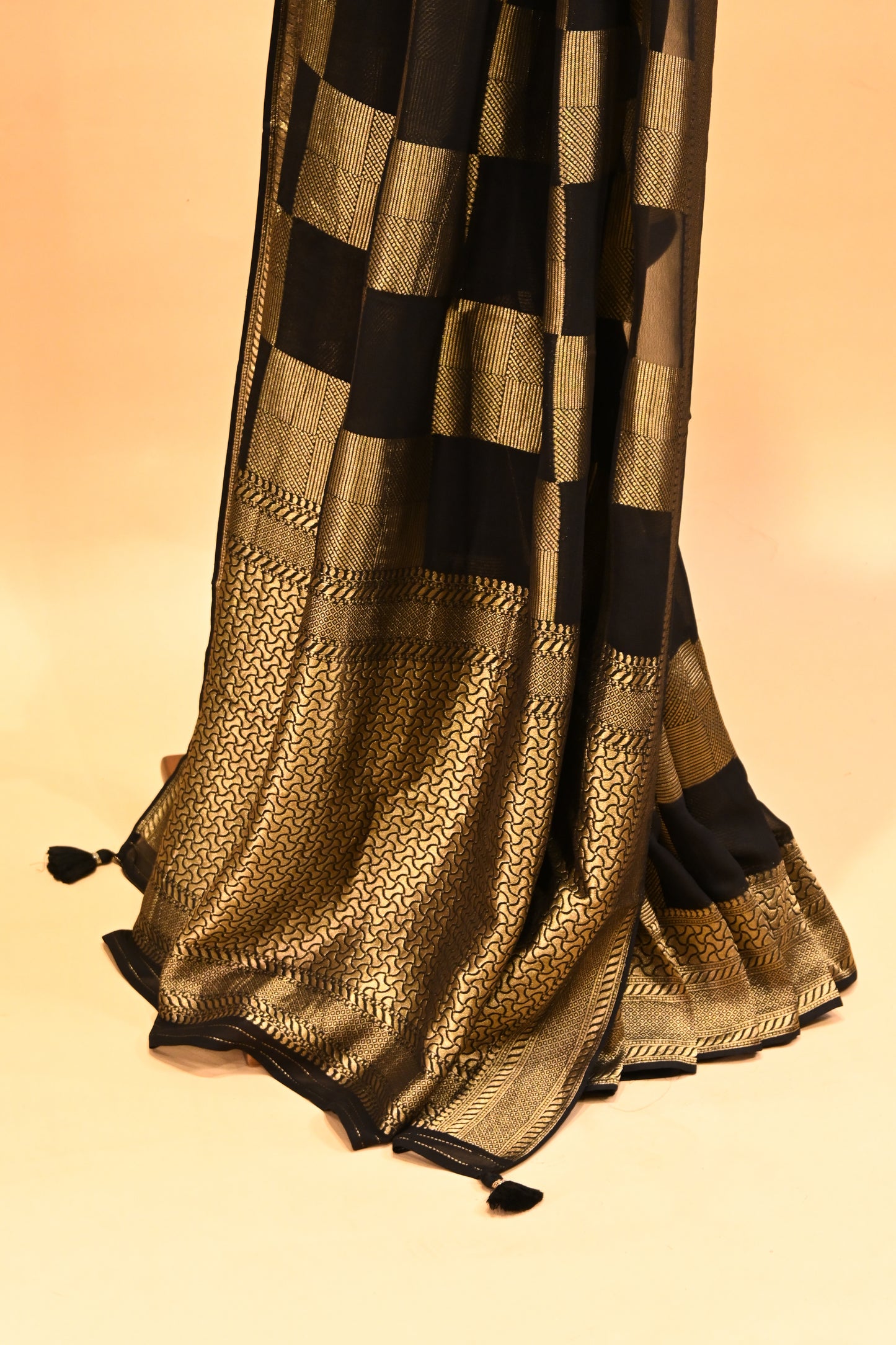 BLACK CHANDERI HANDWOVEN SILK SAREE