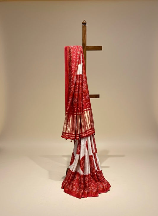 WHITE AND RED SATIN SILK BANDHANI SAREE WITH GAJI SILK PALLA